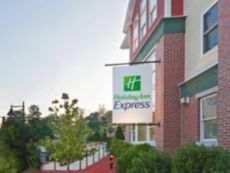Holiday Inn Express Durham - (UNH)