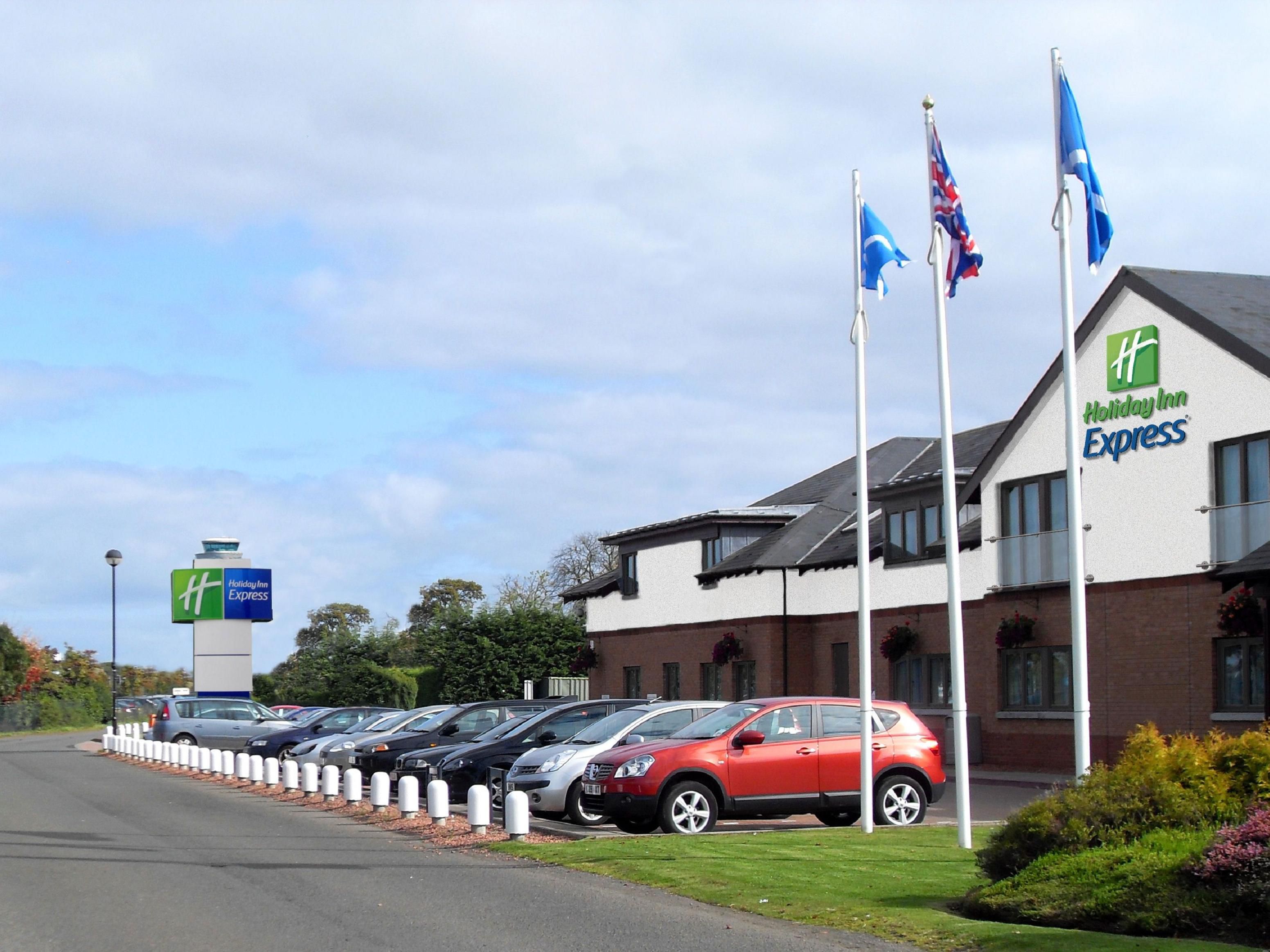 Holiday Inn Express Edinburgh Airport Hotel by IHG