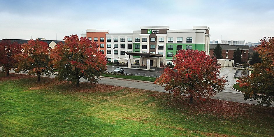 Hotels In Evansville Indiana Near Ford Center Holiday Inn