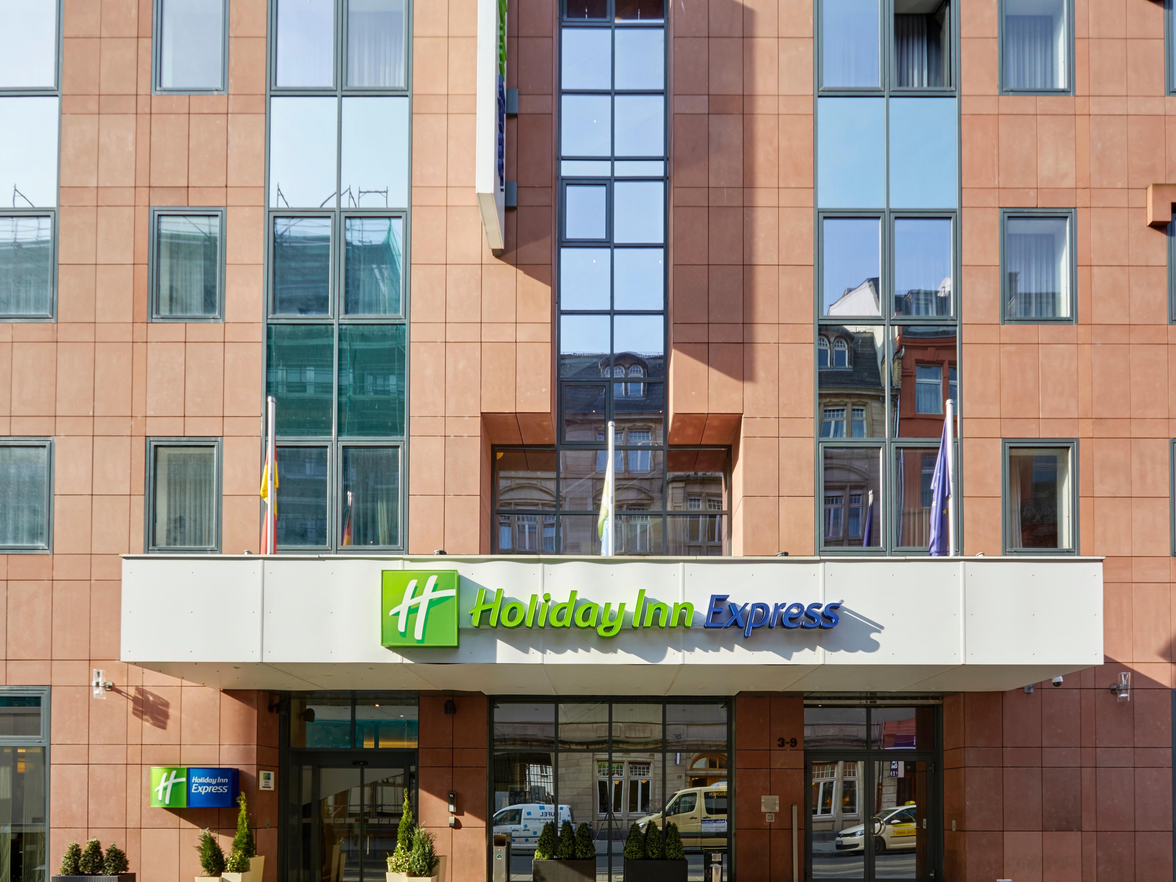 Франкфурта 7. Франкфурт мaйн гостиница Холидей ИНН. Holiday Inn Express Dusseldorf-Hauptbahnhof..