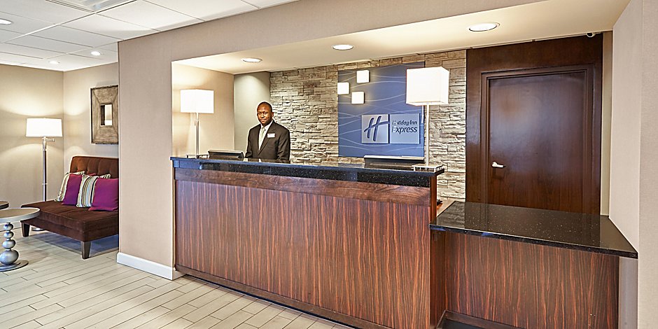 Hotels Near Hampton Coliseum Va Holiday Inn Express Hampton