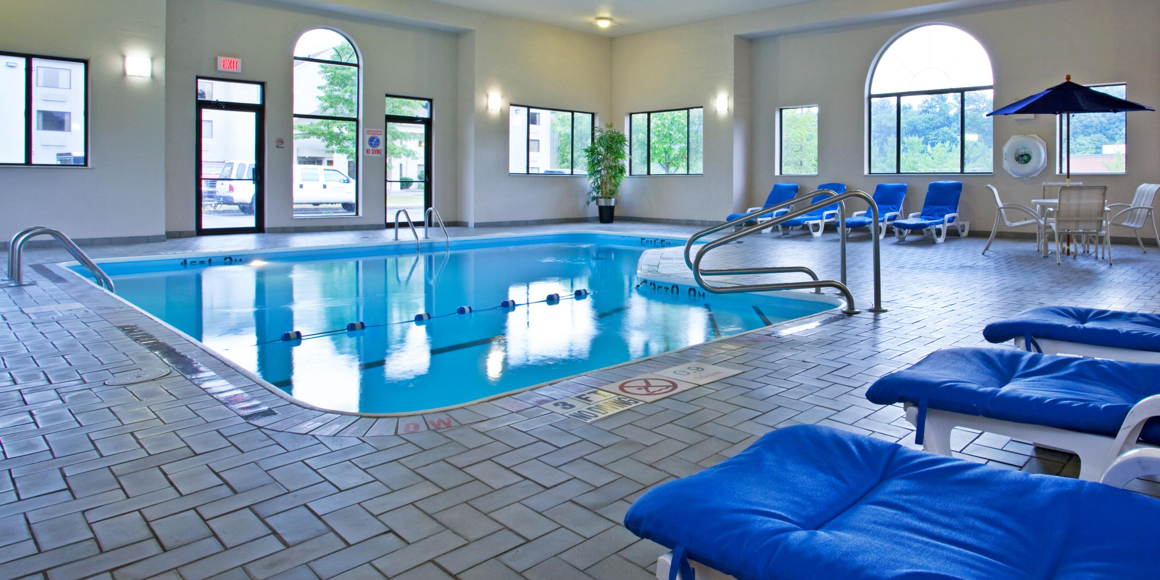 Hotels In Harmarville Pa Holiday Inn Express Pittsburgh North