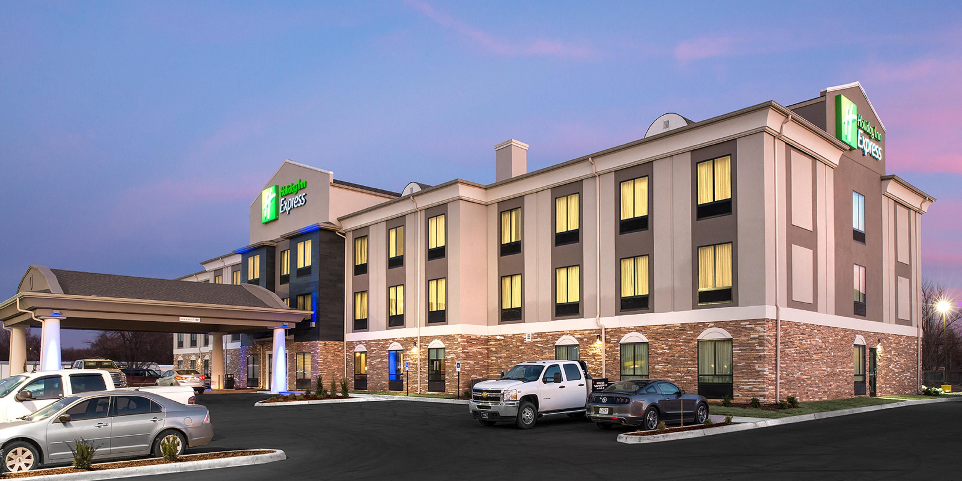 Hotels In Hutchinson Ks Holiday Inn Express Hutchinson