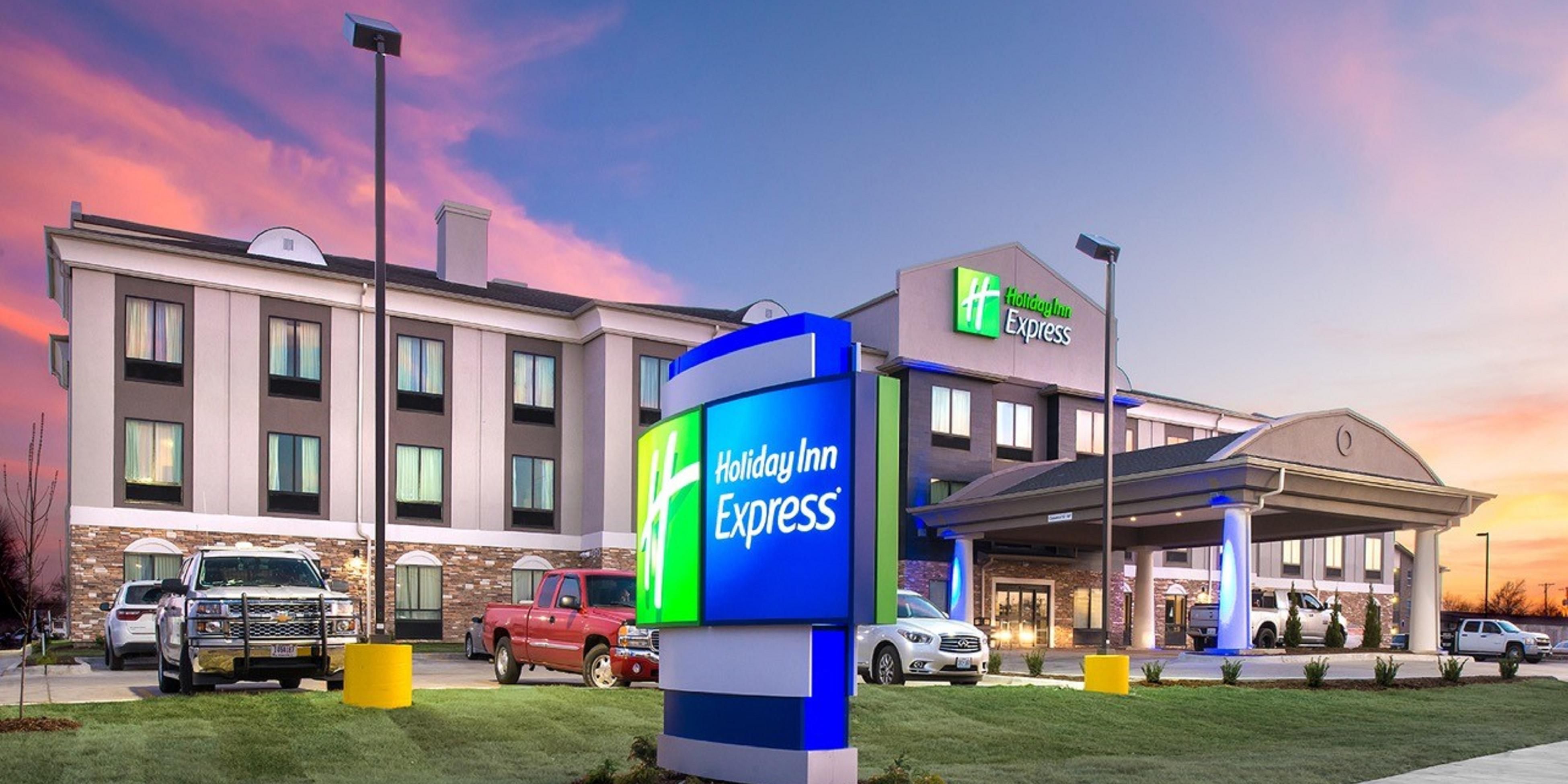 Hotels In Hutchinson Ks Holiday Inn Express Hutchinson