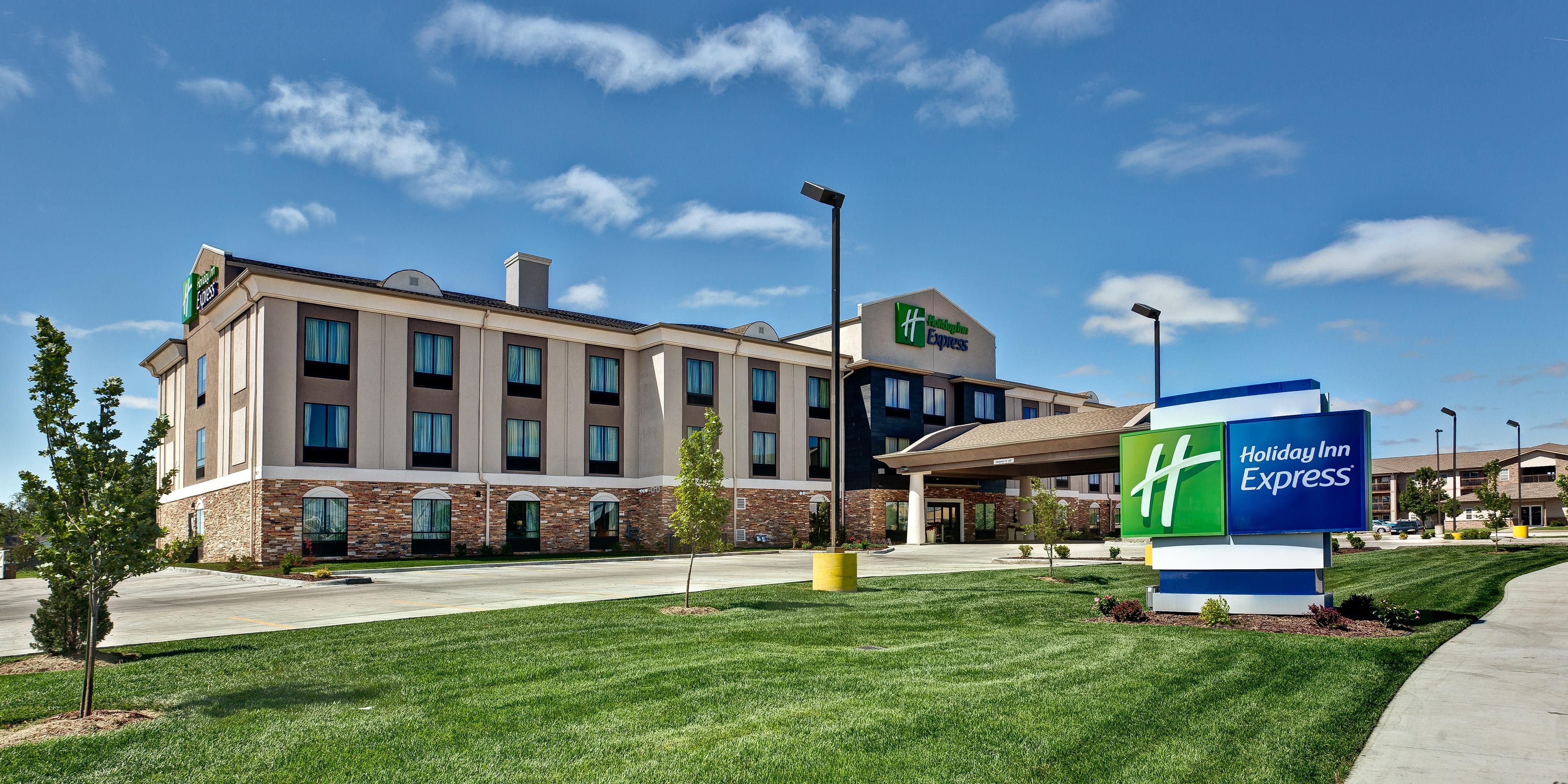 Hotels In Hutchinson Ks Holiday Inn Express Hutchinson