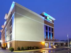 Holiday Inn Express Washington DC - BW Parkway in Washington, District Of Columbia