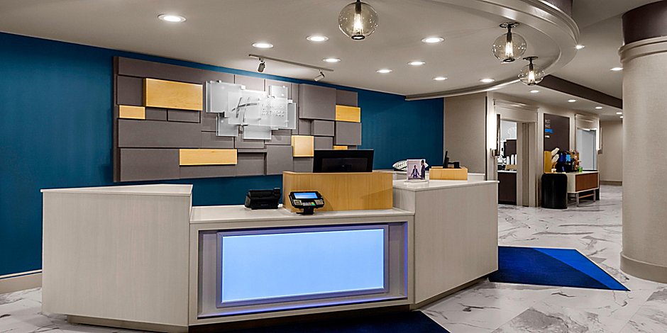 Hotels In Kansas City Mo Near Legoland Holiday Inn Express