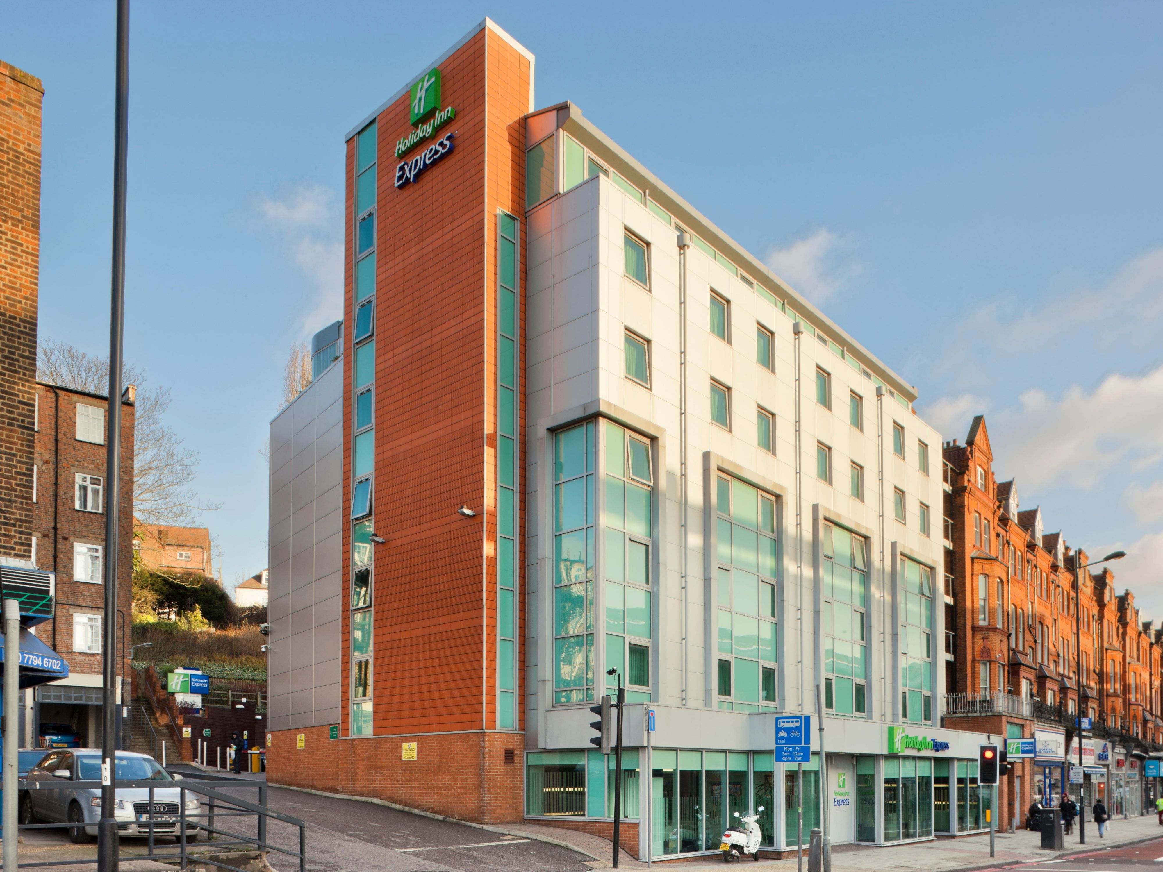 Holiday Inn Express Hotel London Swiss Cottage   Holiday Inn Express London 2533147085 4x3