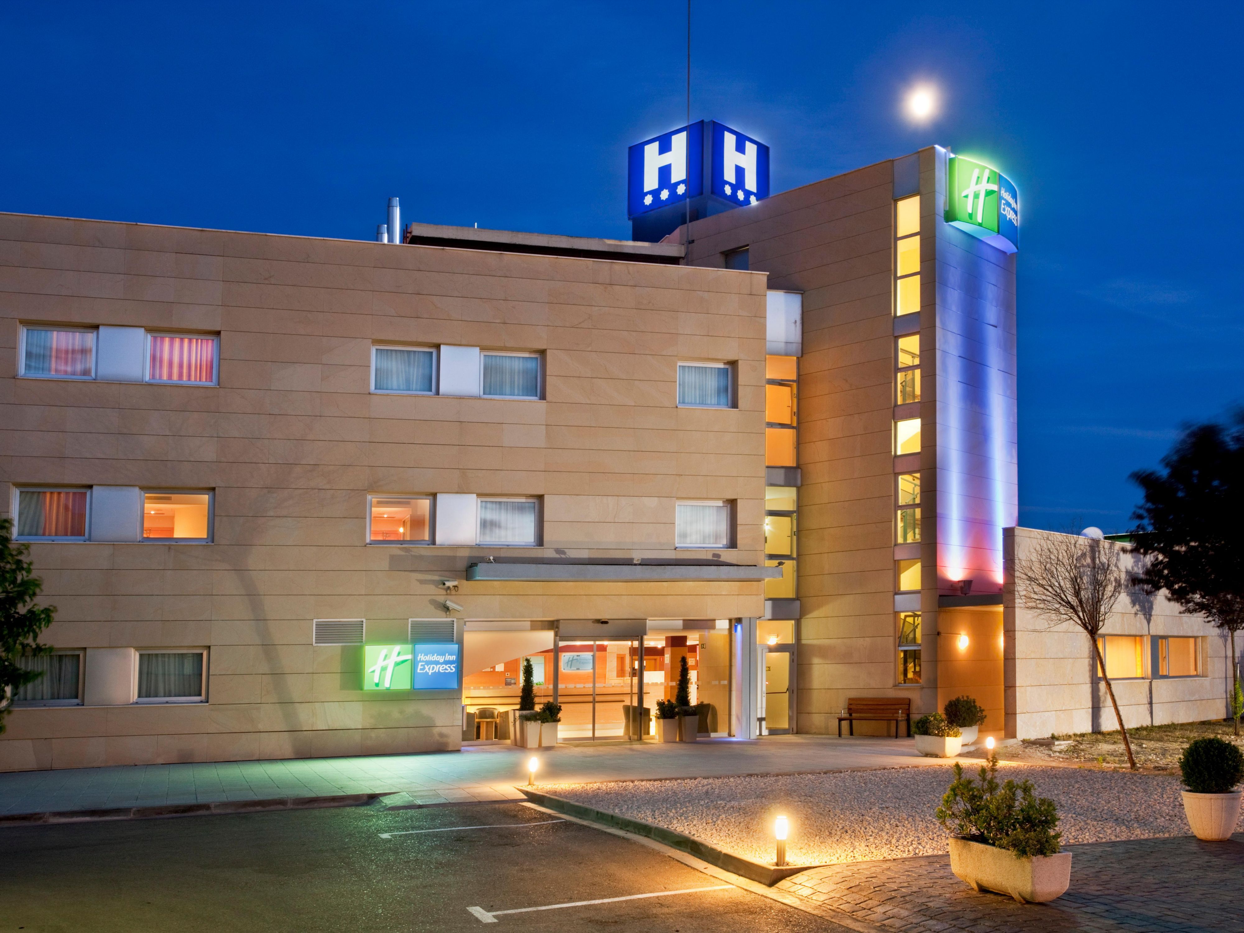 Find Madrid Hotels Top 13 Hotels In Madrid Spain By Ihg