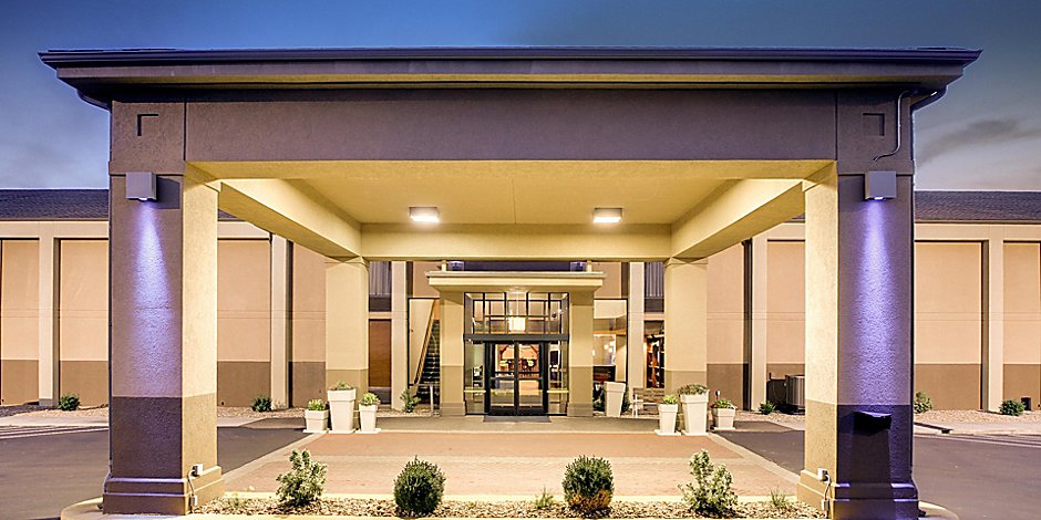 Promo [90% Off] Holiday Inn Express Marshfield Springfield Area United States | Hotel Near Me 3 Star