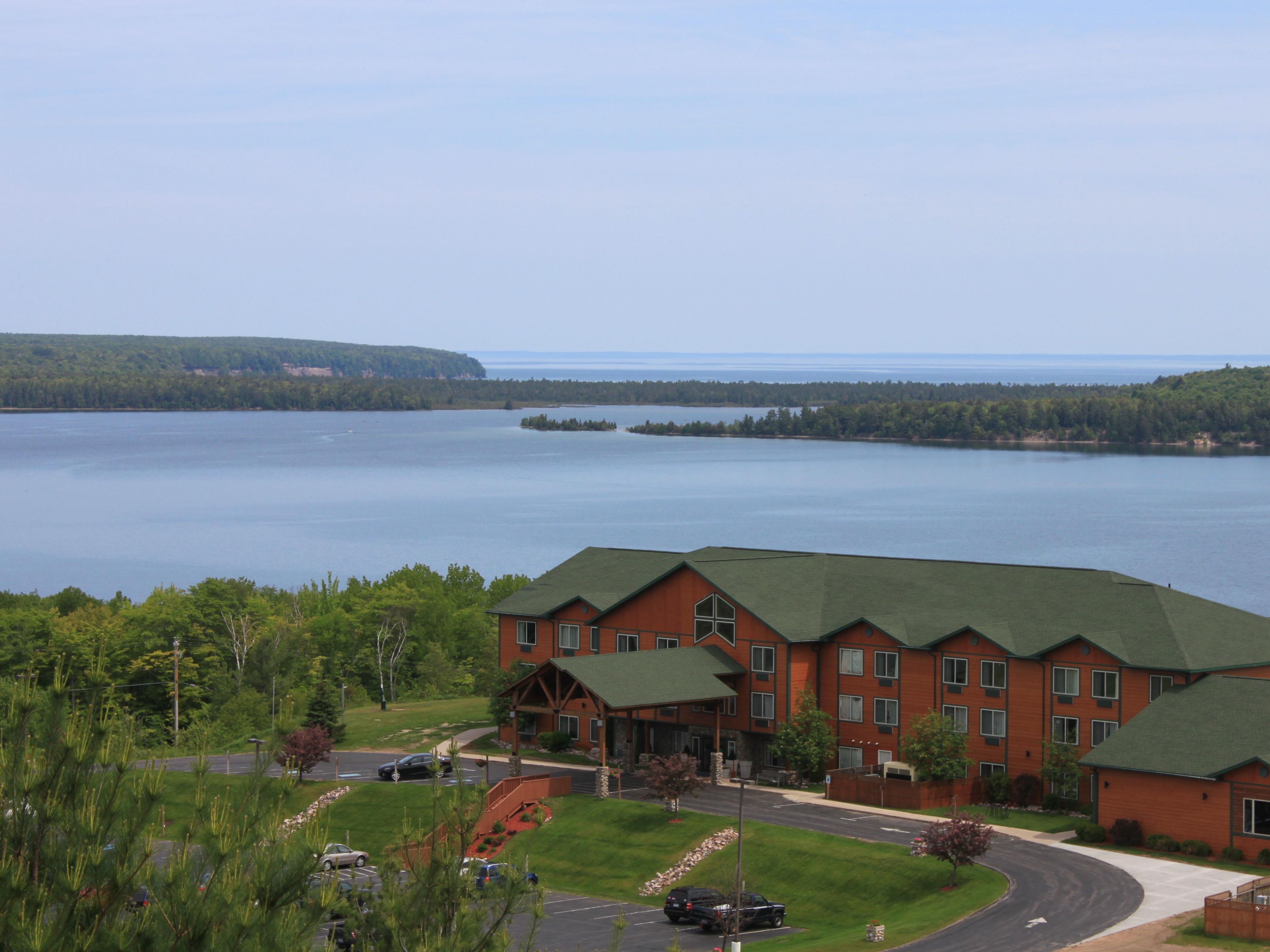 Holiday Inn Express Munising-Lakeview Hotel in Munising, Michigan ...