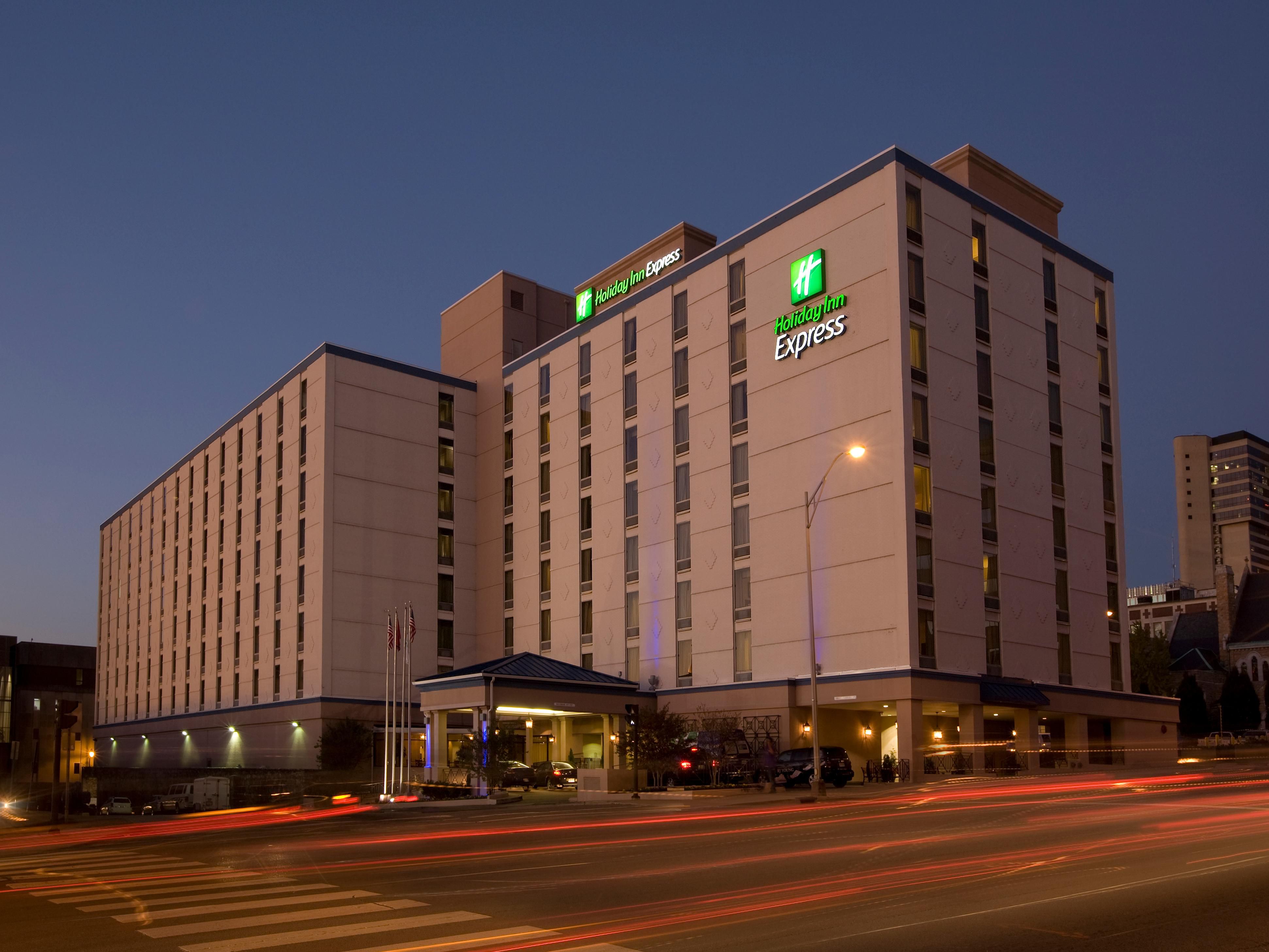 holiday inn express nashville tn        <h3 class=