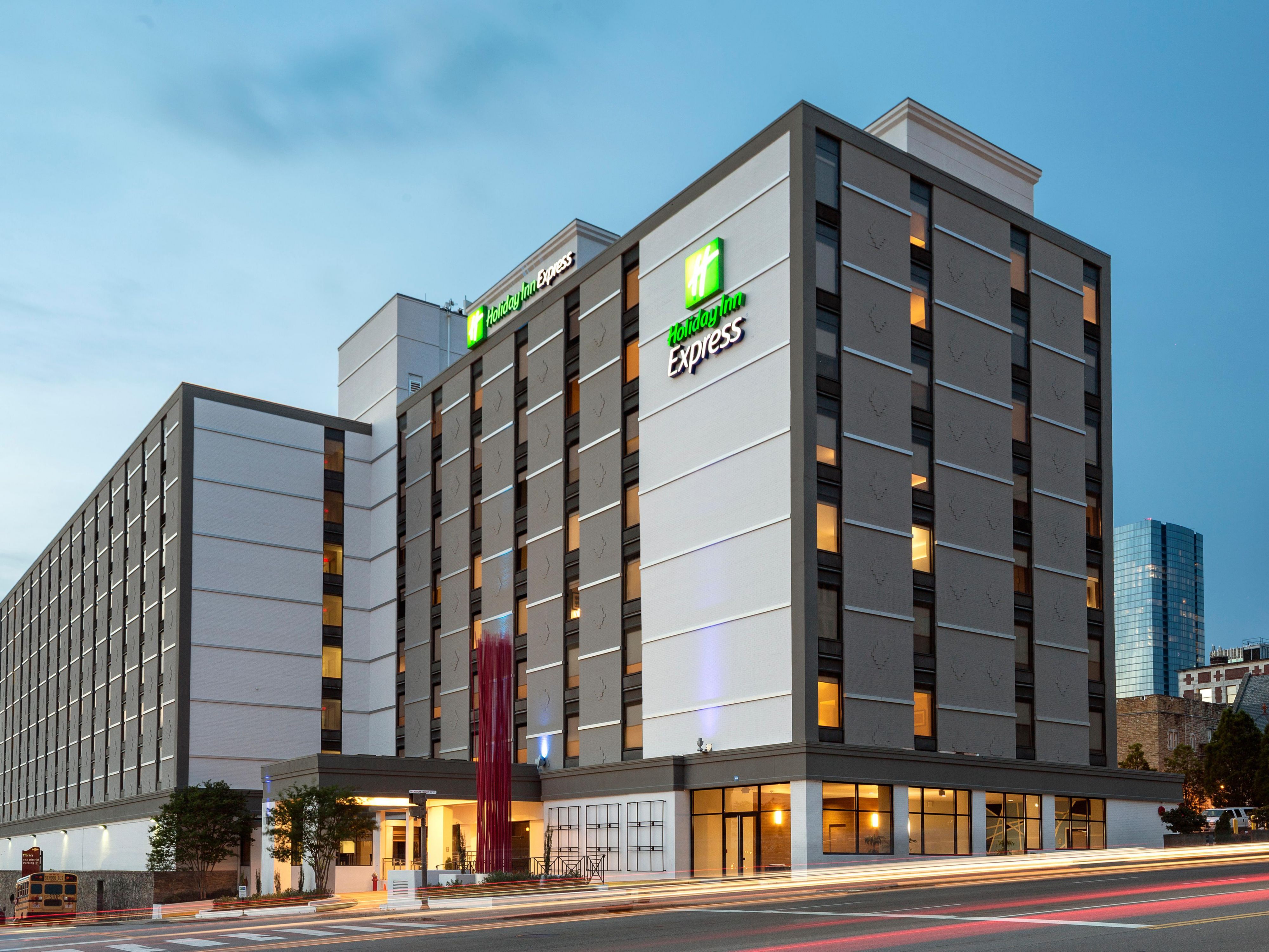 Holiday Inn Express Nashville 5581351163 4x3