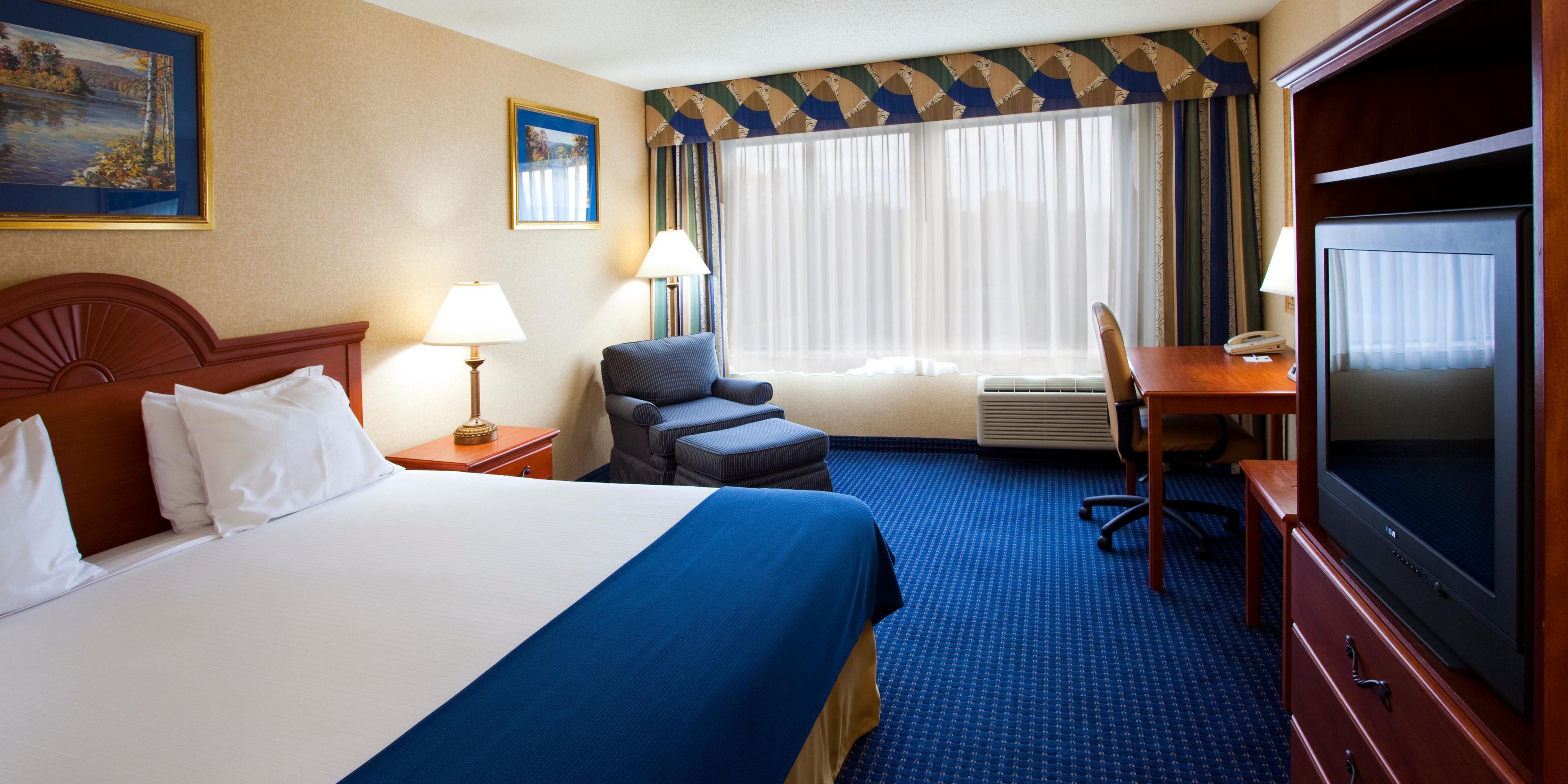 Affordable Hotels Near Syracuse Airport Holiday Inn Express