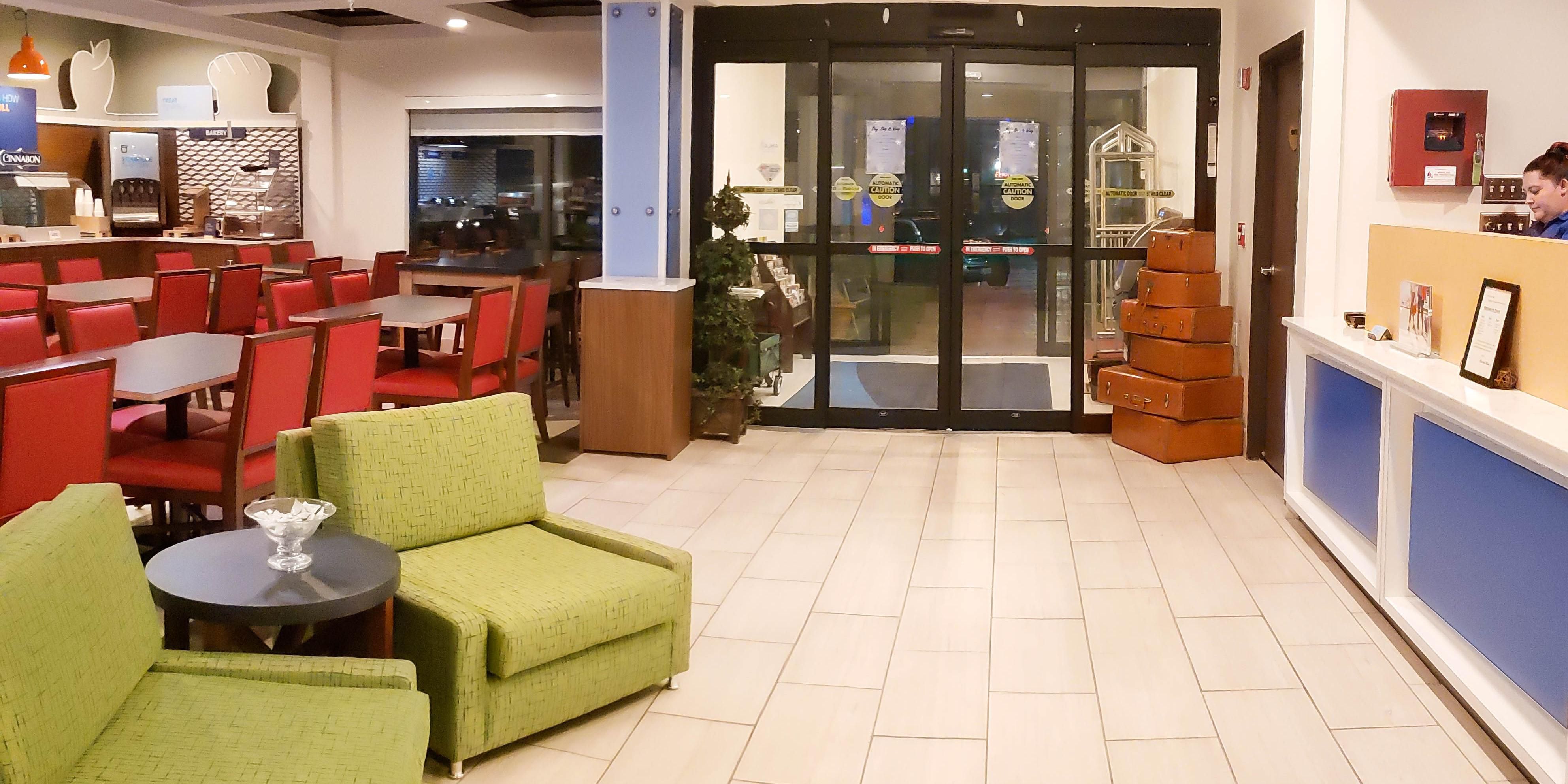 Lake Of The Ozarks Hotel Holiday Inn Express Osage Beach