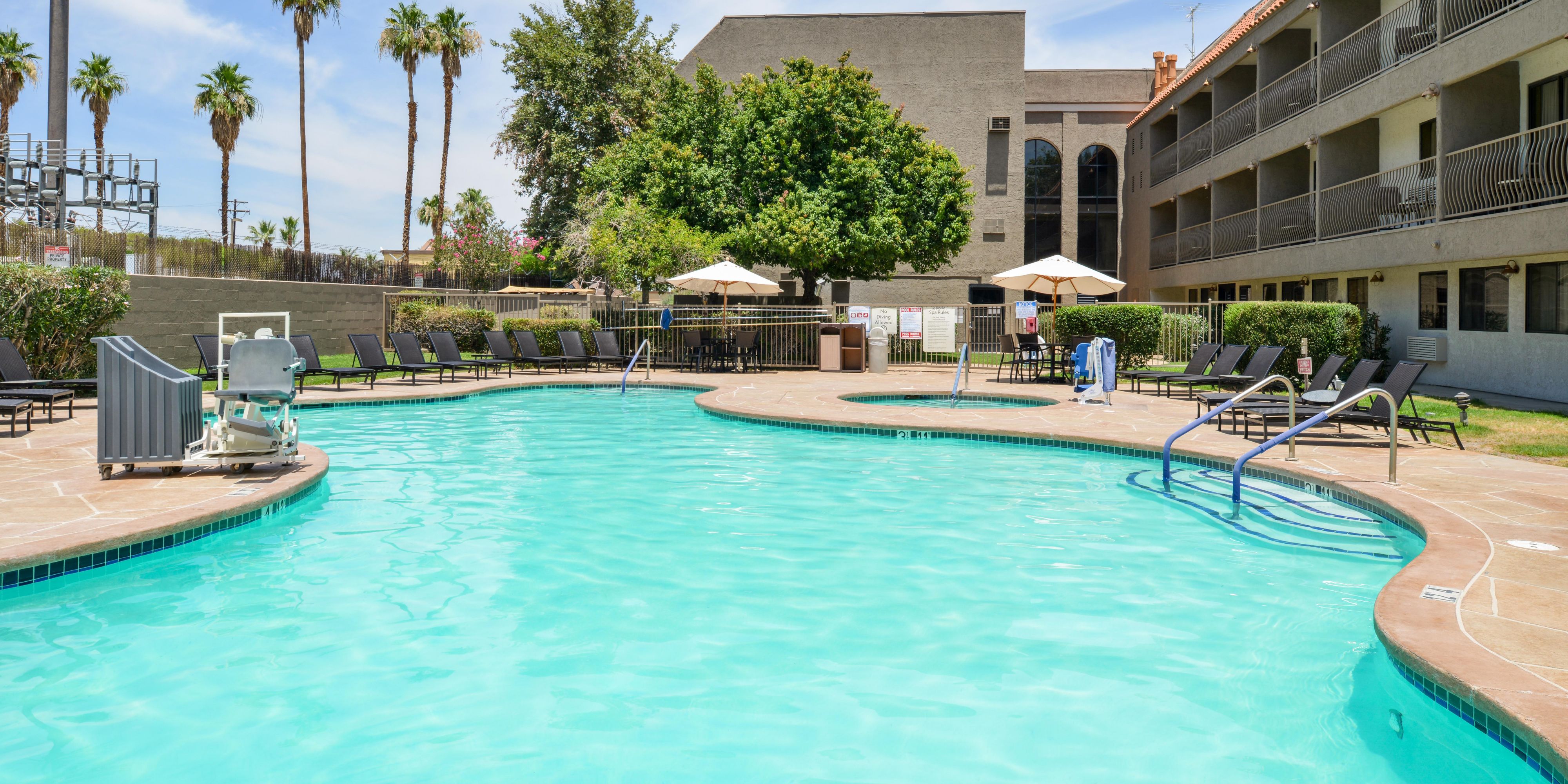 Palm Desert Ca Hotel Holiday Inn Express In Palmdale Ca 92260