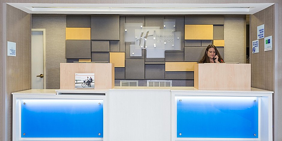 Holiday Inn Express Plymouth Ihg Hotel