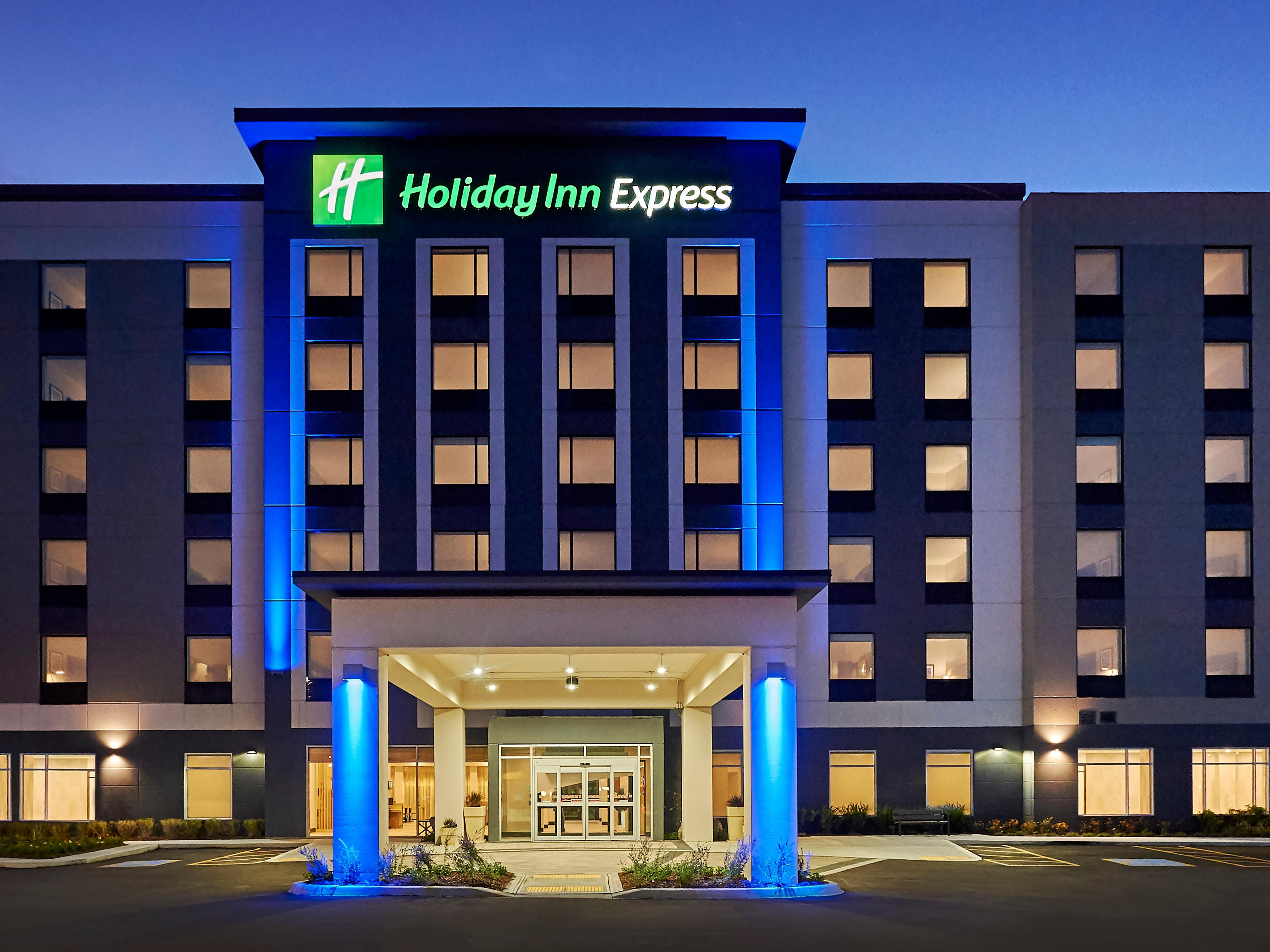 Hotel In Point Edward Ontario Holiday Inn Express Sarnia