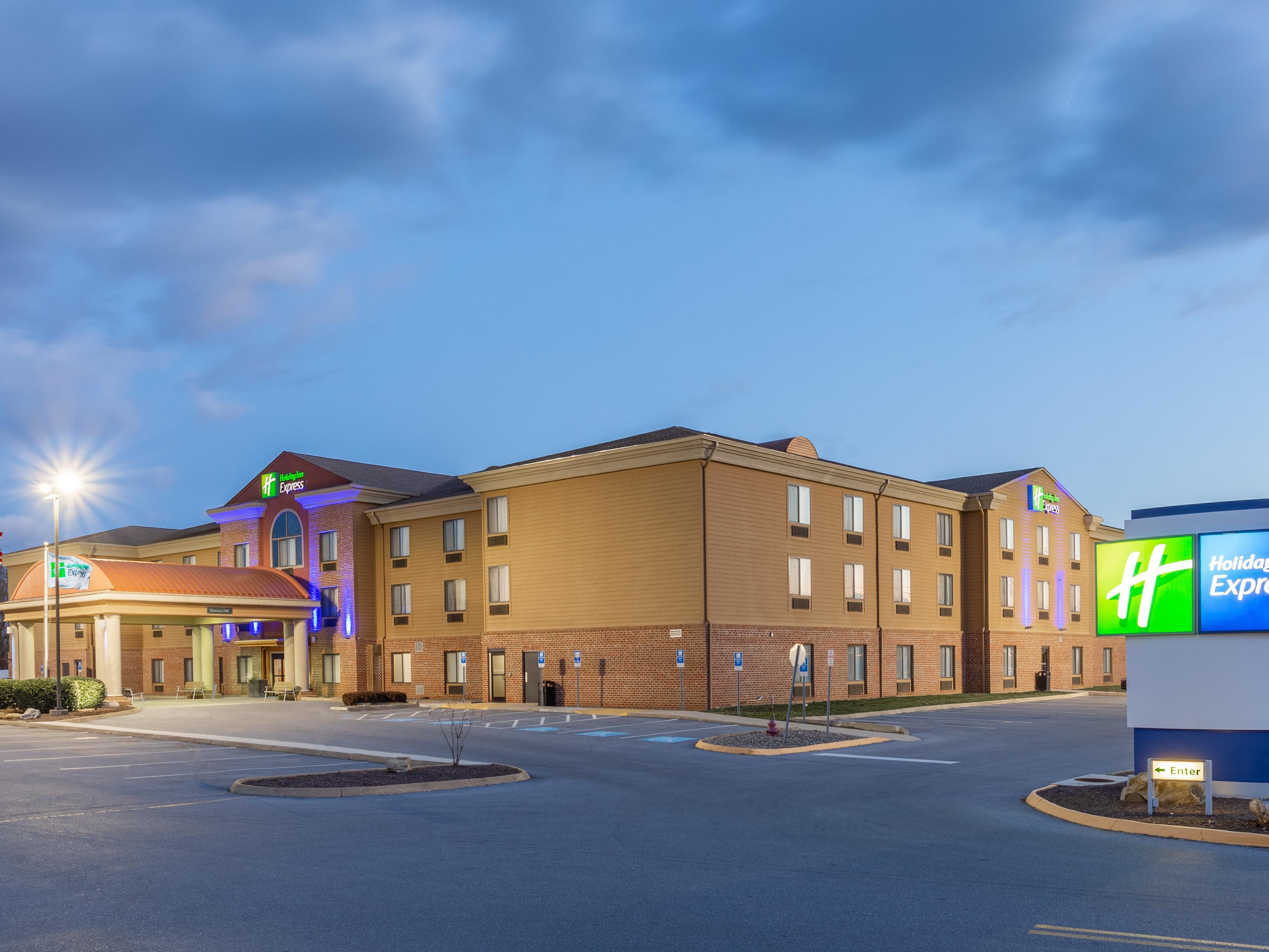 hotels-in-charles-town-wv-near-hollywood-casino-holiday-inn-express