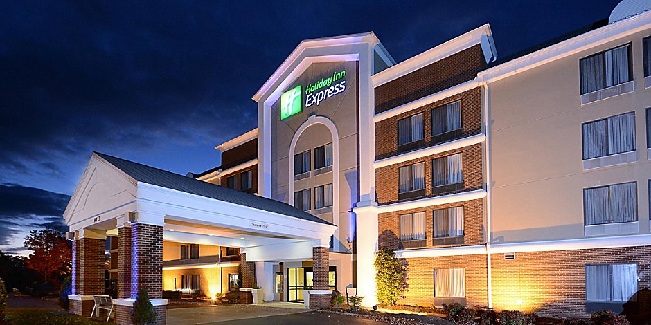 Pet Friendly Hotel Near Vcu Holiday Inn Express Richmond I 64
