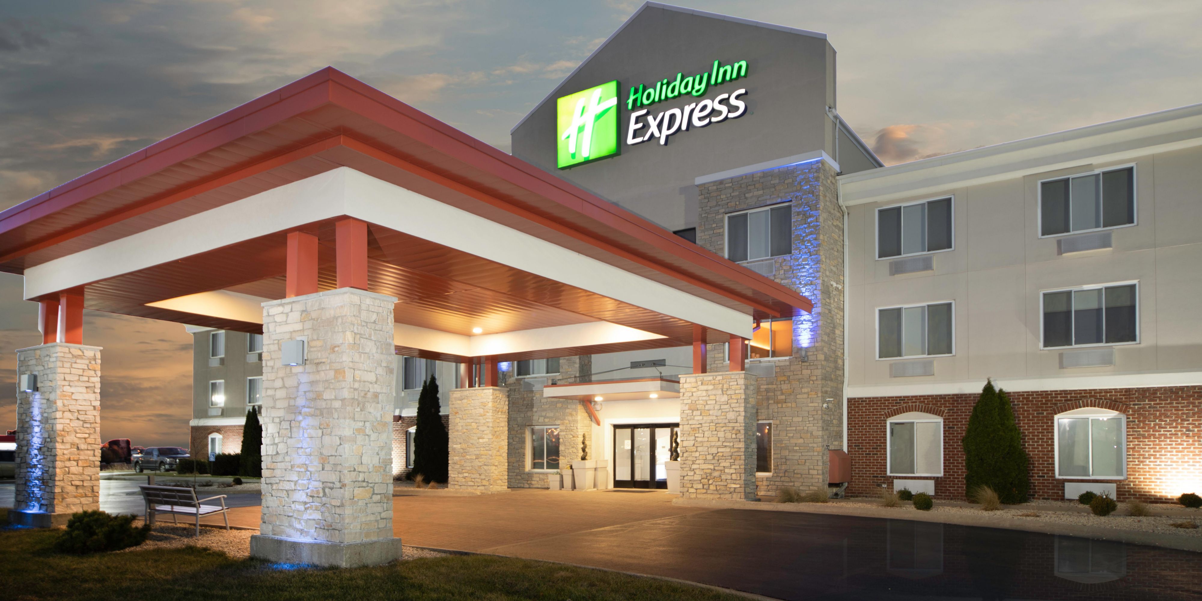 Holiday Inn Express Rochelle Map & Driving Directions Parking Options