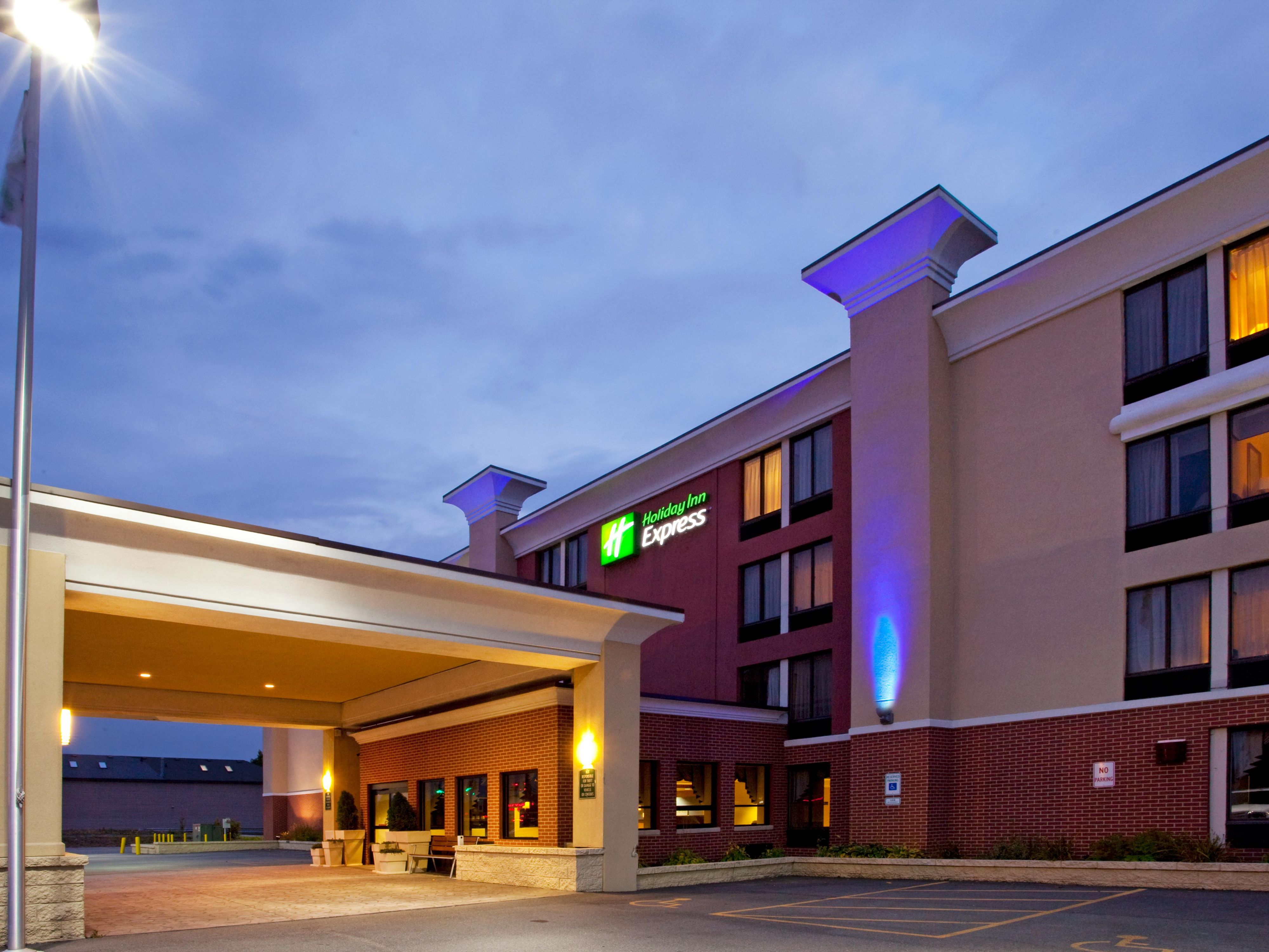 Affordable Hotels in Rochester, NY | Holiday Inn Express ...