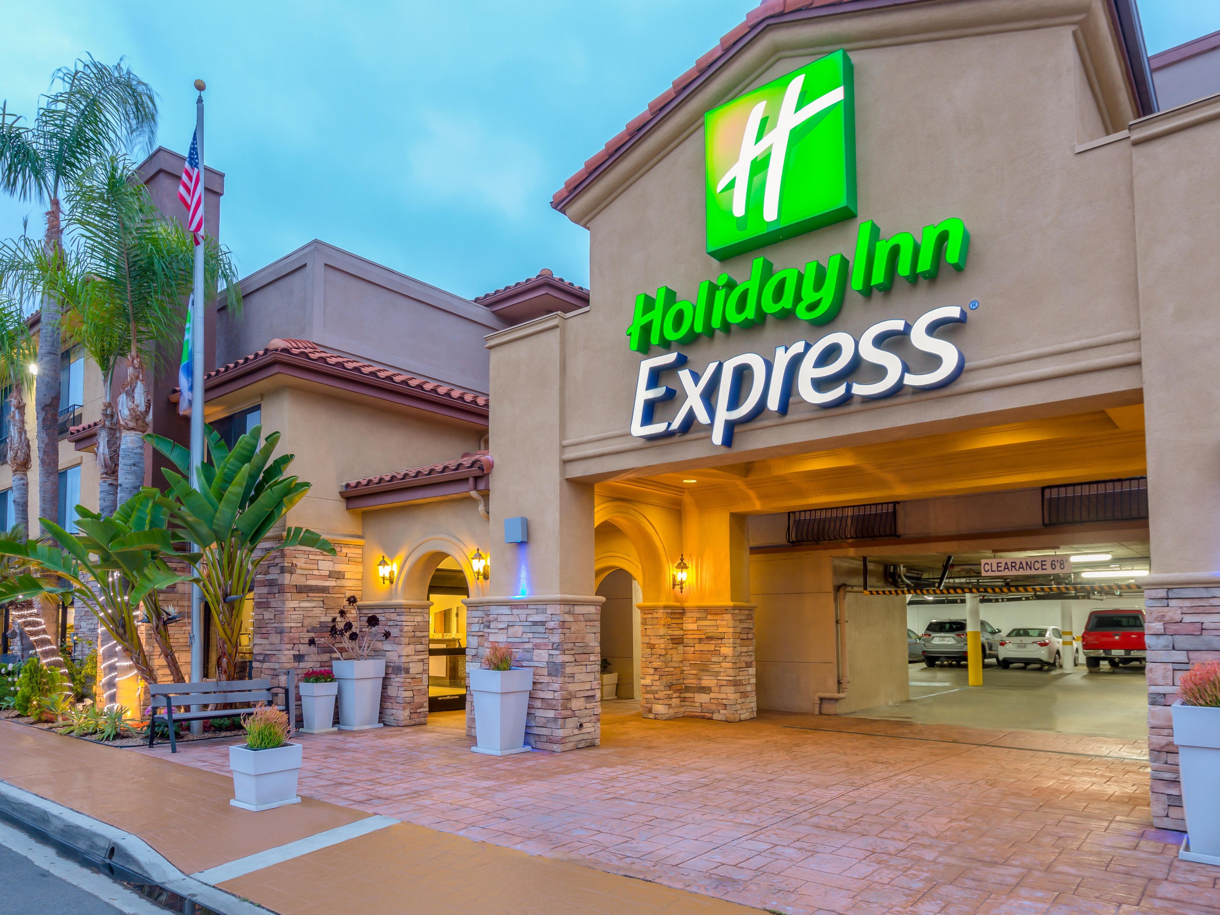 Hotels near SeaWorld San Diego Holiday Inn Express San DiegoSea