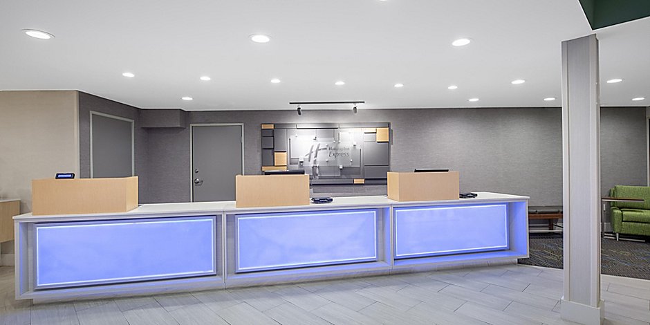 Hotels Near San Diego Airport Holiday Inn Express San Diego