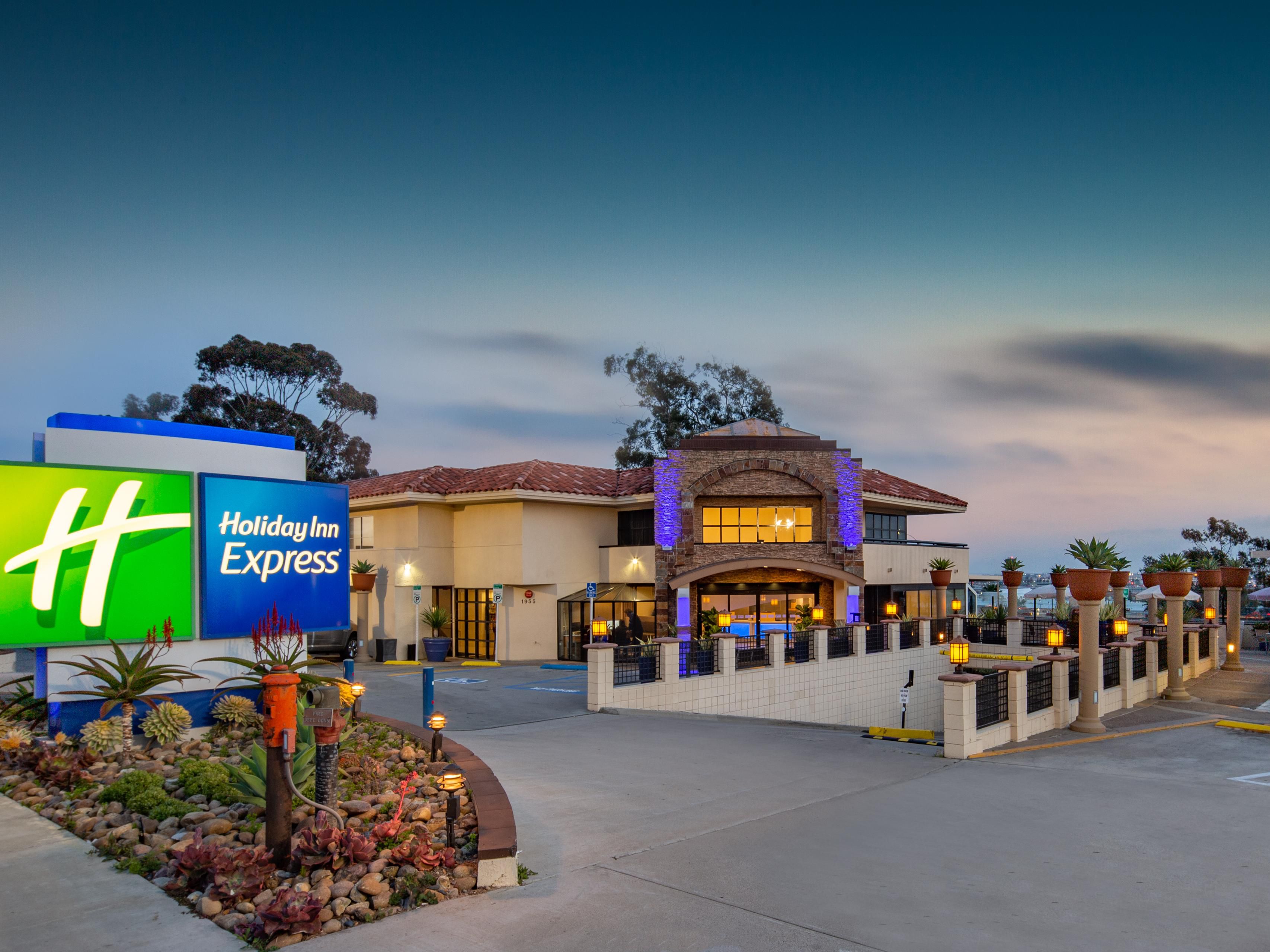 Hotels Near San Diego Airport Holiday Inn Express San Diego