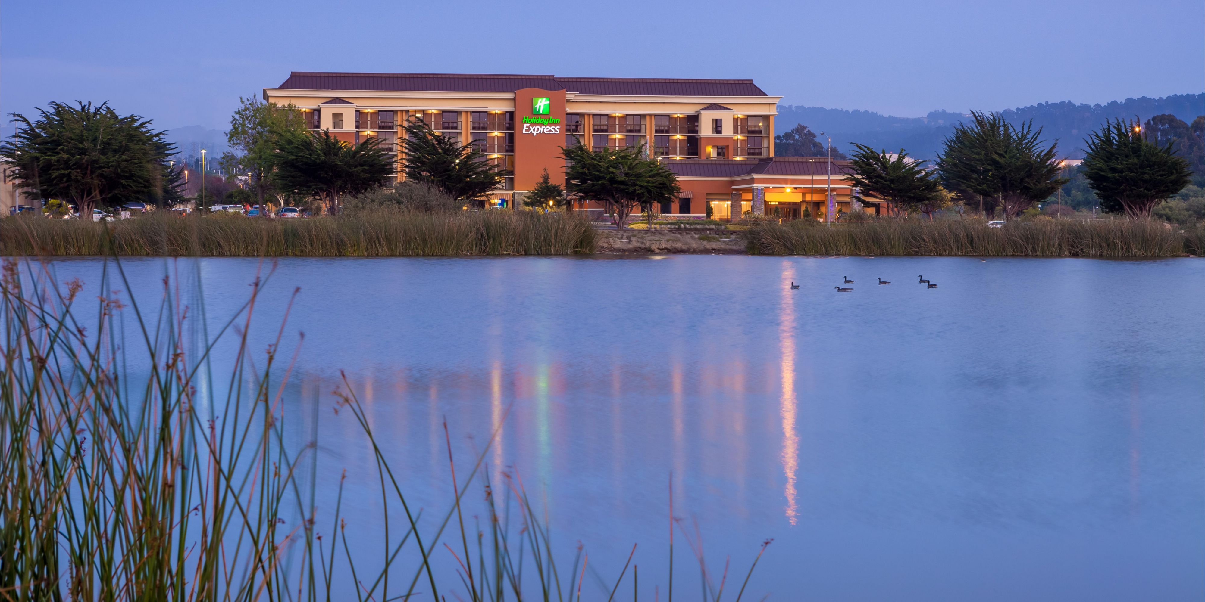 Monterey Hotels In Seaside Ca Holiday Inn Express At Monterey Bay
