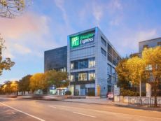 Holiday Inn Express Shanghai Xuhui Binjiang in Shanghai, Mainland China