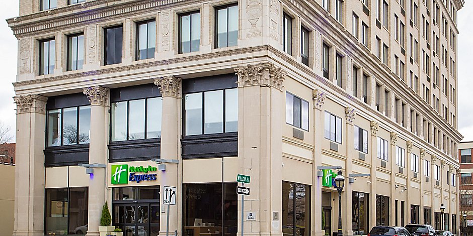 Hotels In Downtown Springfield Ma Holiday Inn Express