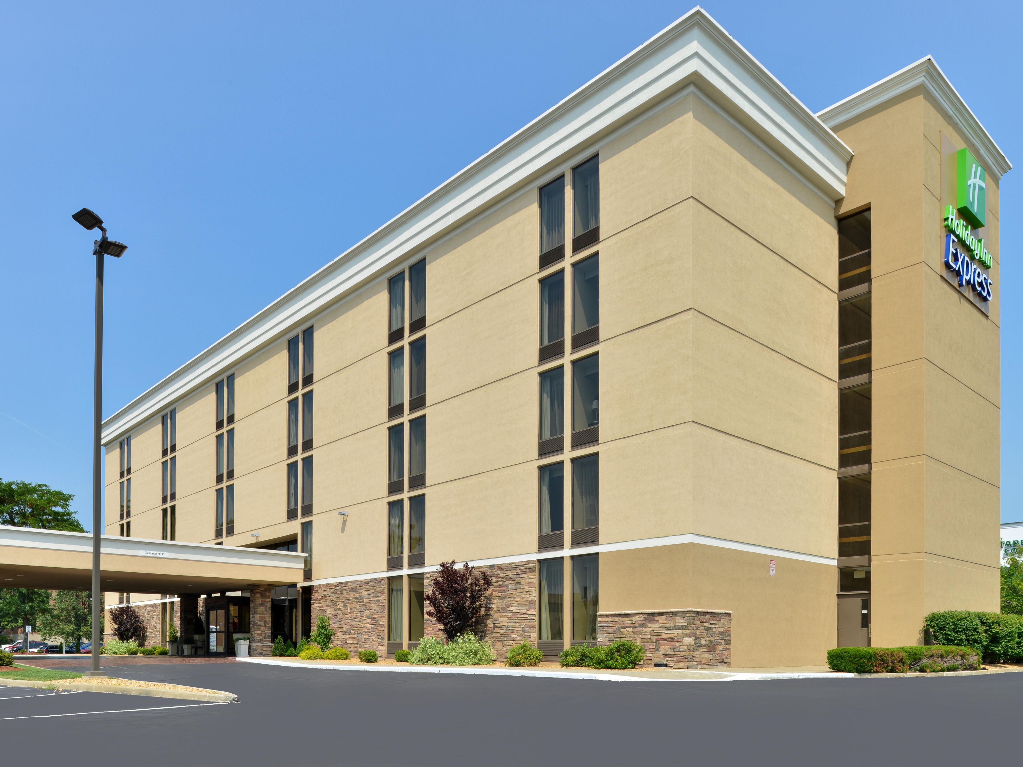 Hotels in Worcester, MA near DCU Center Holiday Inn Express Worcester