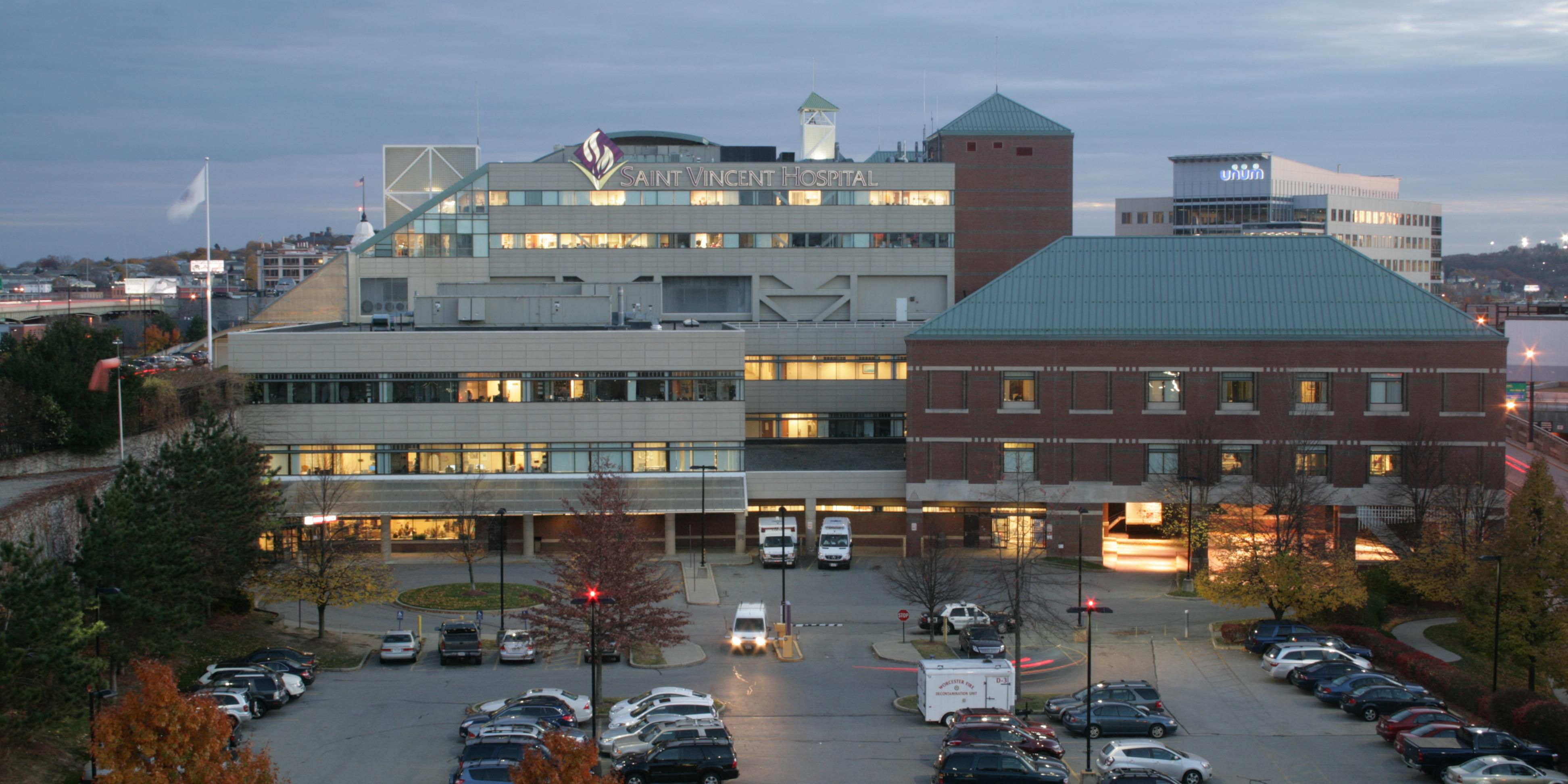 Hotels In Worcester Ma Near Dcu Center Holiday Inn Express