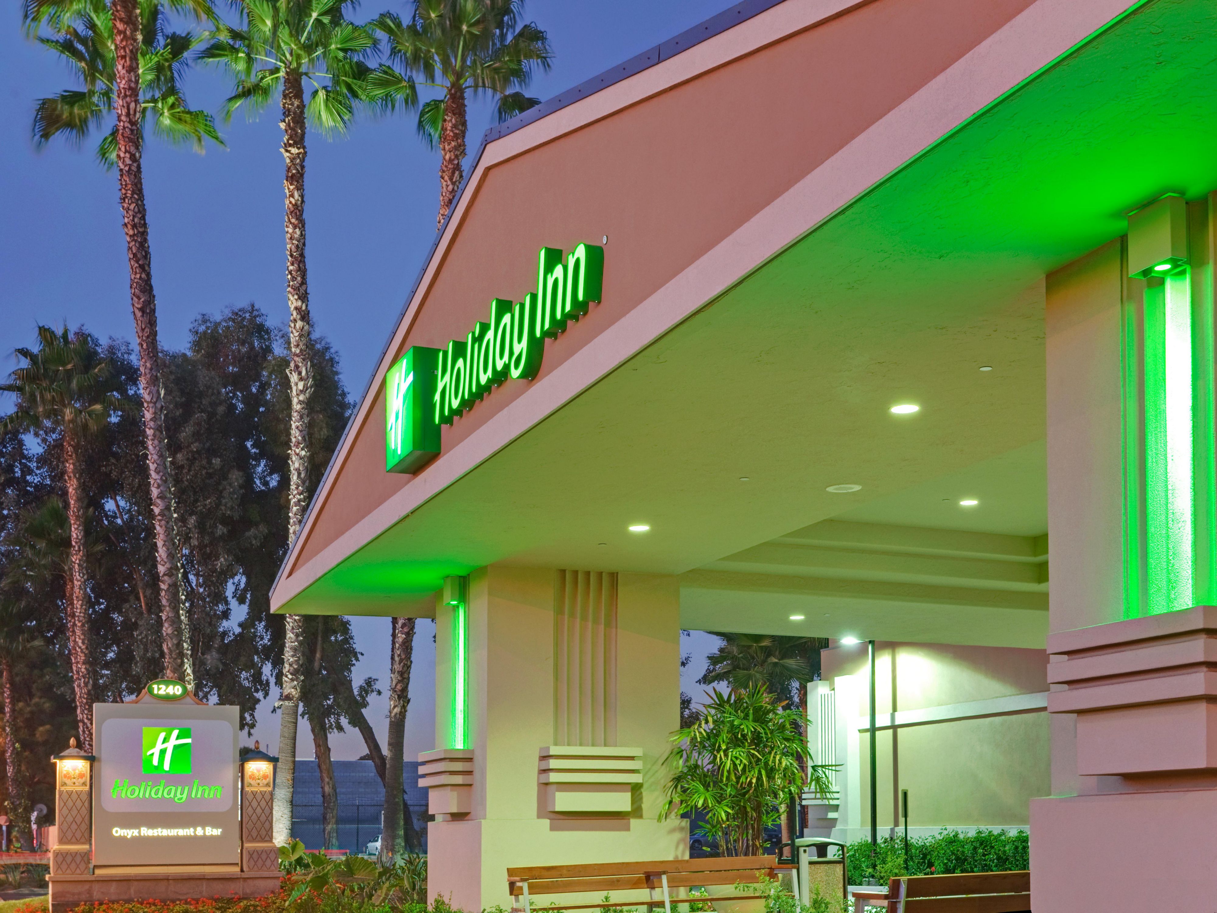 Hotel In Anaheim California Holiday Inn Hotel Suites   Holiday Inn Hotel And Suites Anaheim 4026403766 4x3