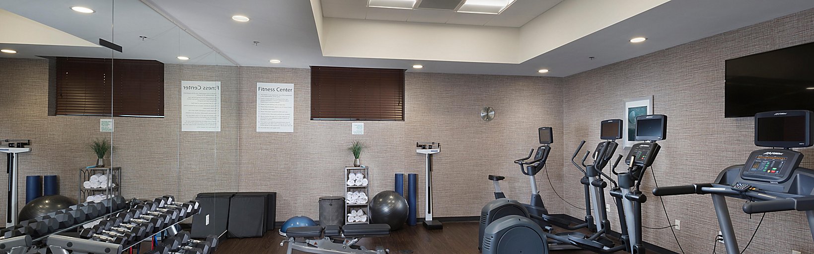 Holiday Inn Hotel Suites Asheville Biltmore Vlg Area