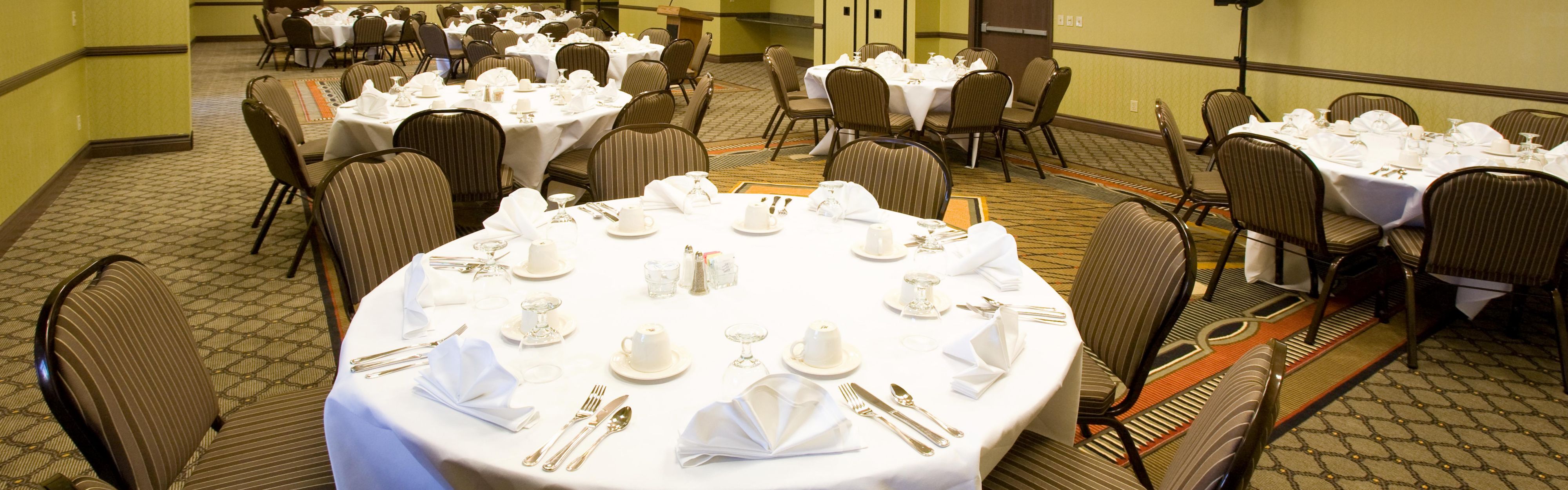 Holiday Inn Hotel Suites Bakersfield Hotel Groups Meeting