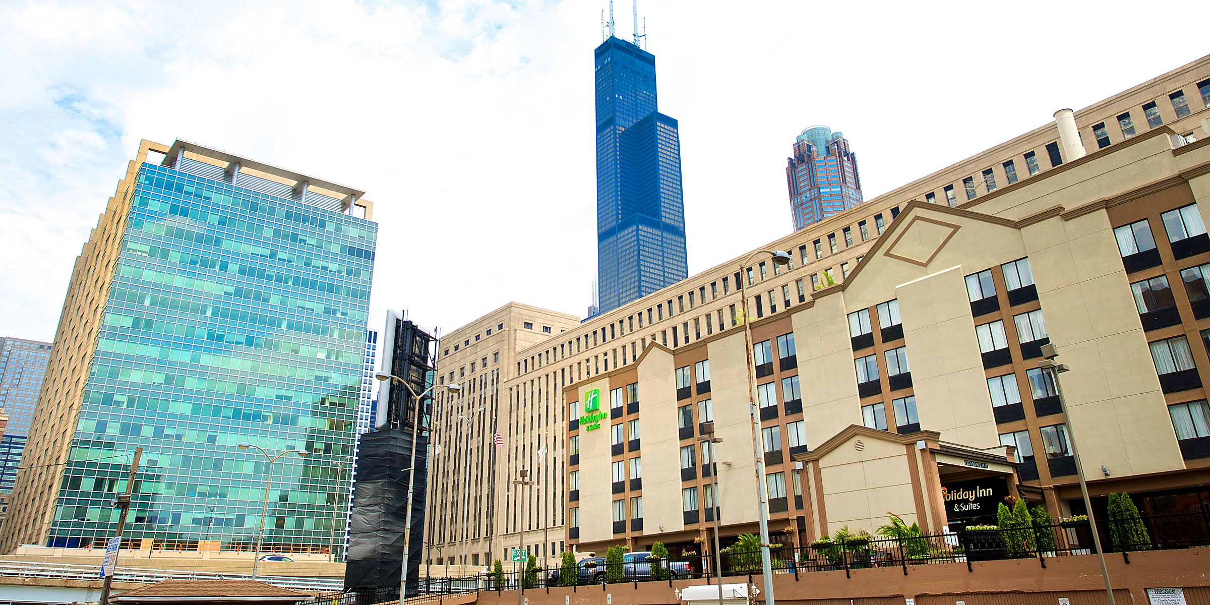 Holiday Inn Suites Chicago Downtown Downtown Chicago Hotels By