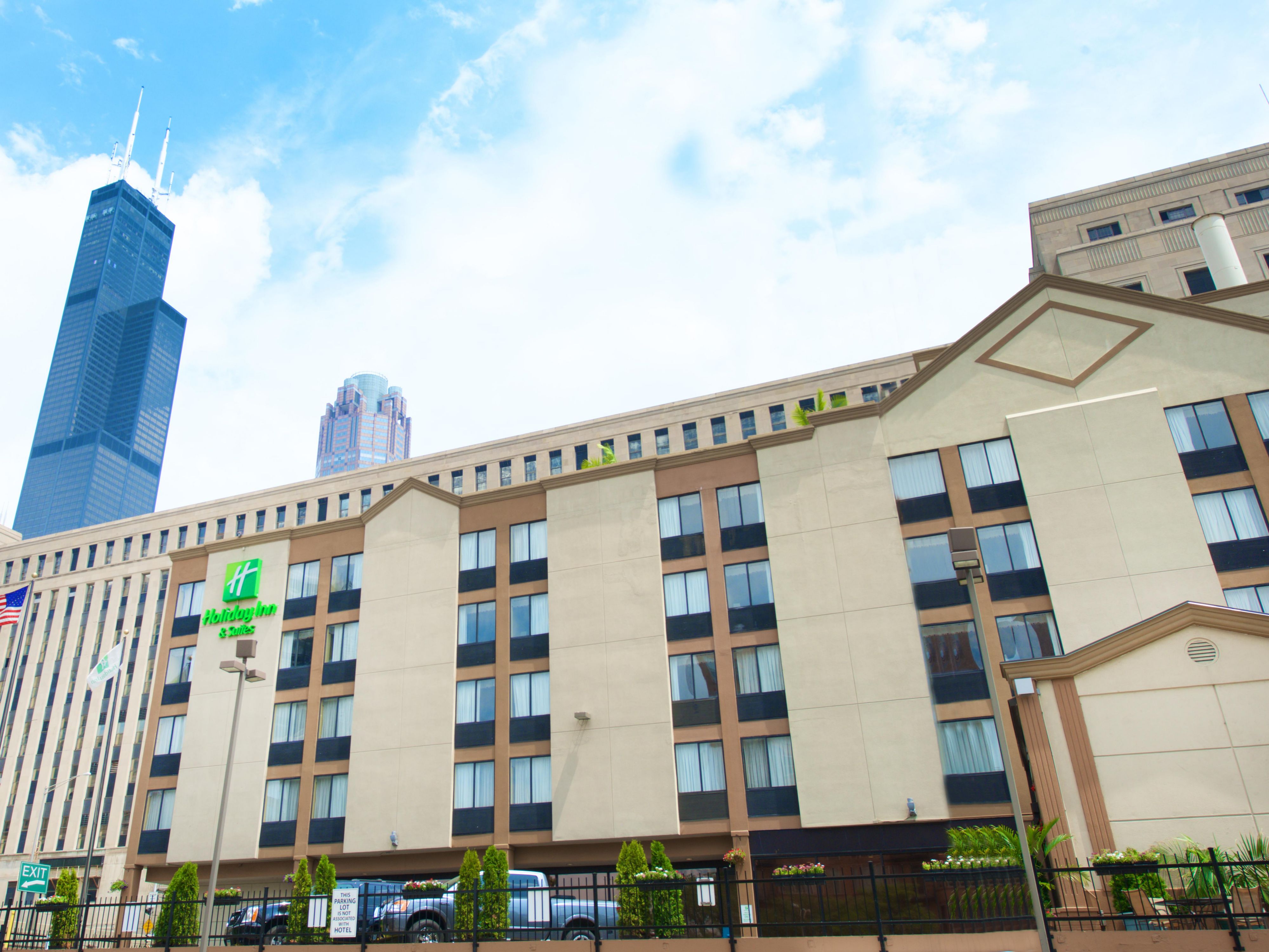 Holiday Inn Suites Chicago Downtown Downtown Chicago Hotels By
