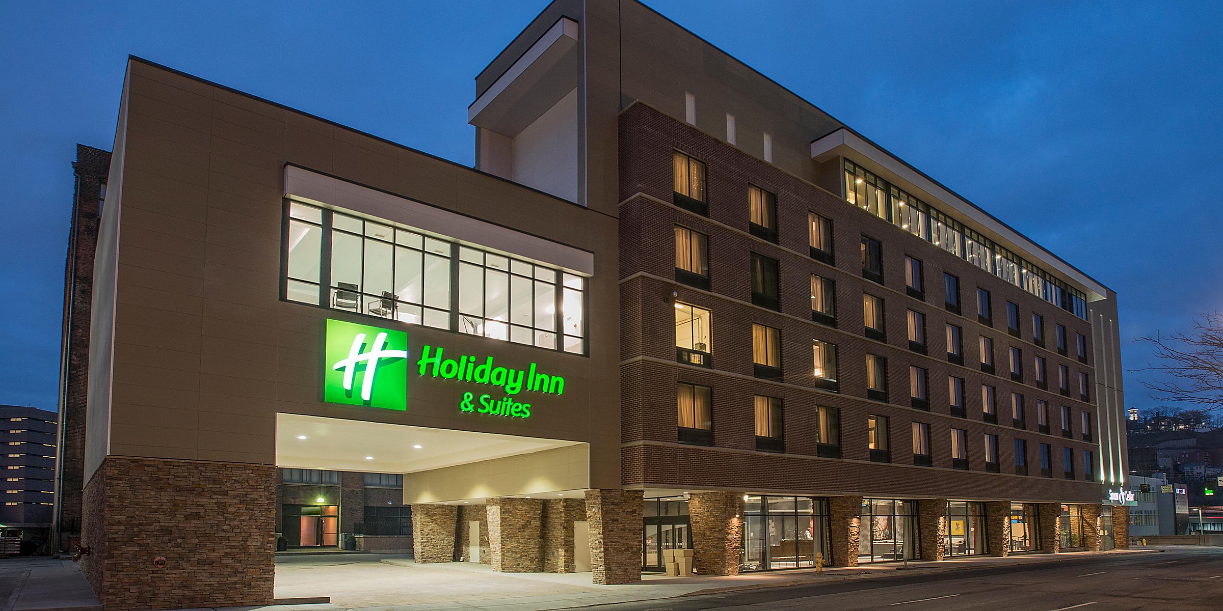 Downtown Cincinnati Hotel Holiday Inn Suites Cincinnati - 