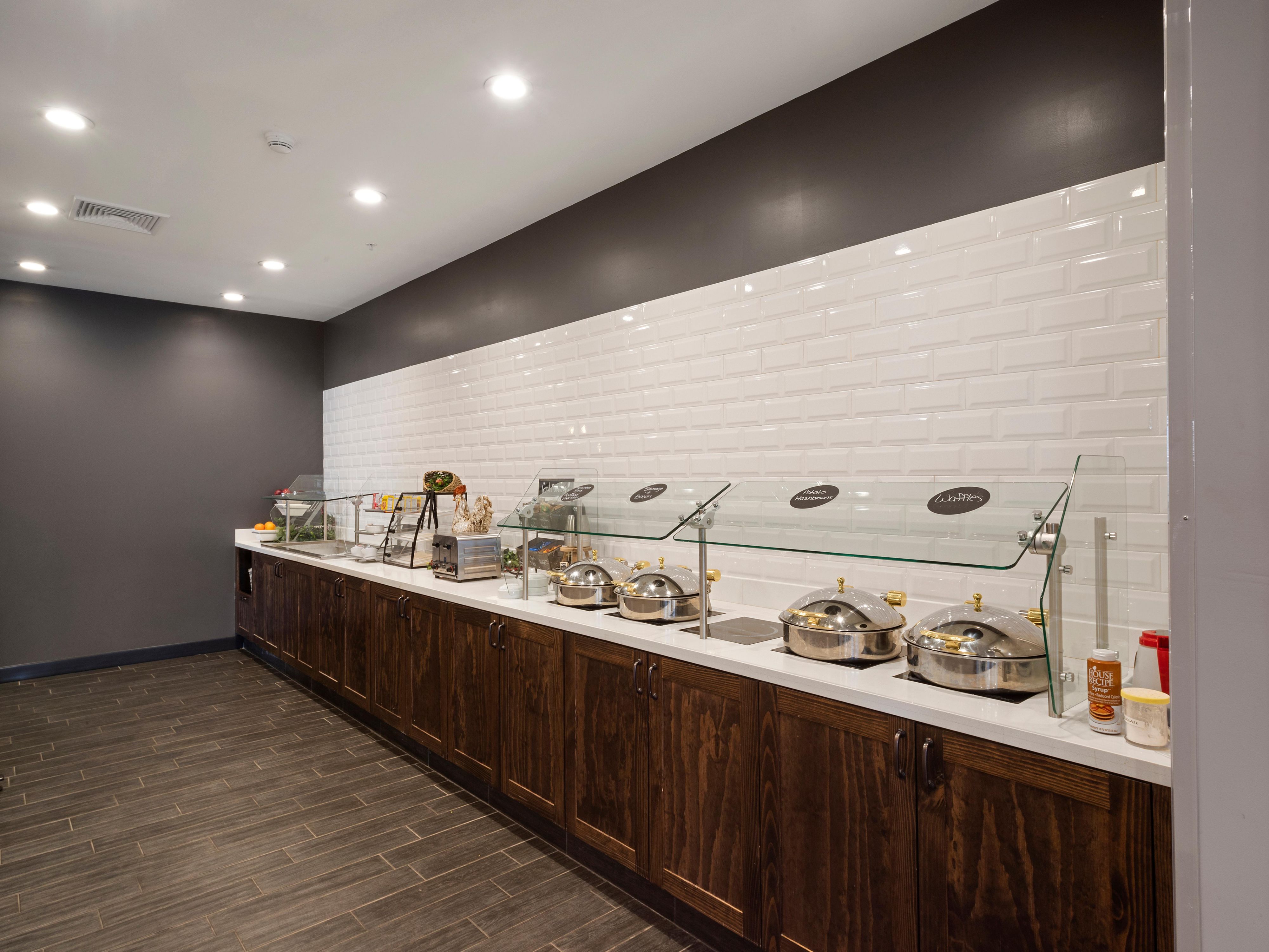 Hotels In Decatur Il Holiday Inn Suites Decatur Forsyth