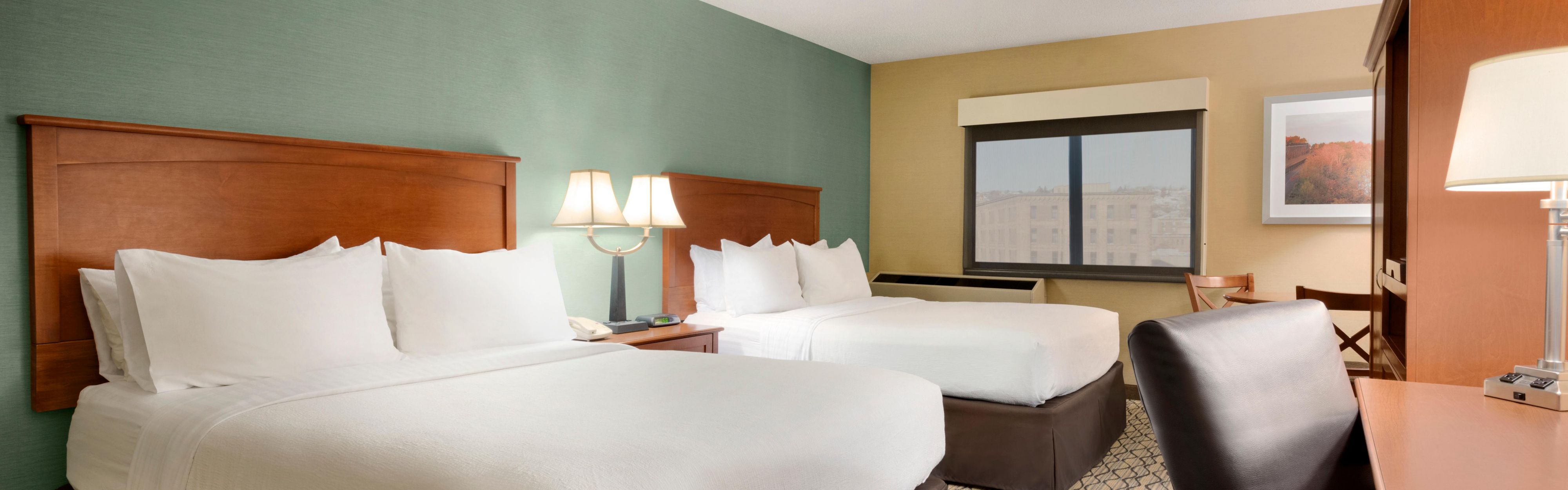 Holiday Inn Hotel Suites Duluth Downtown Room Pictures Amenities