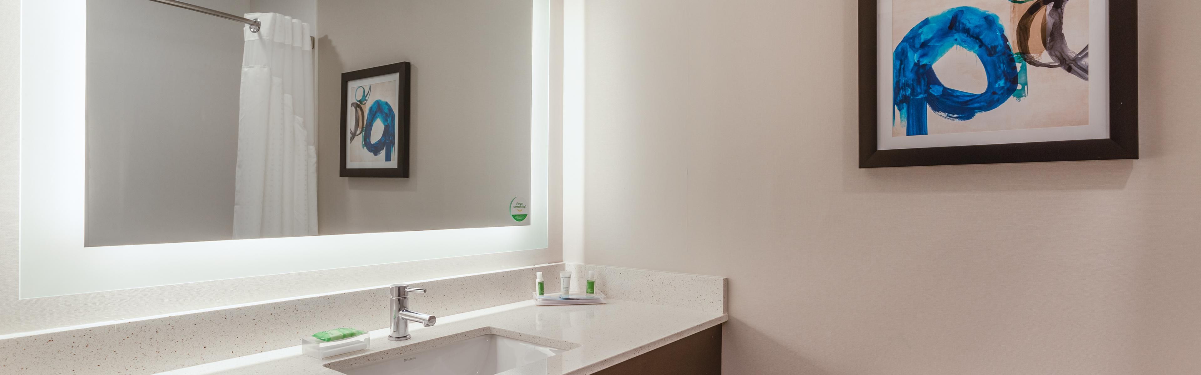 Holiday Inn Hotel Suites Jefferson City Room Pictures Amenities