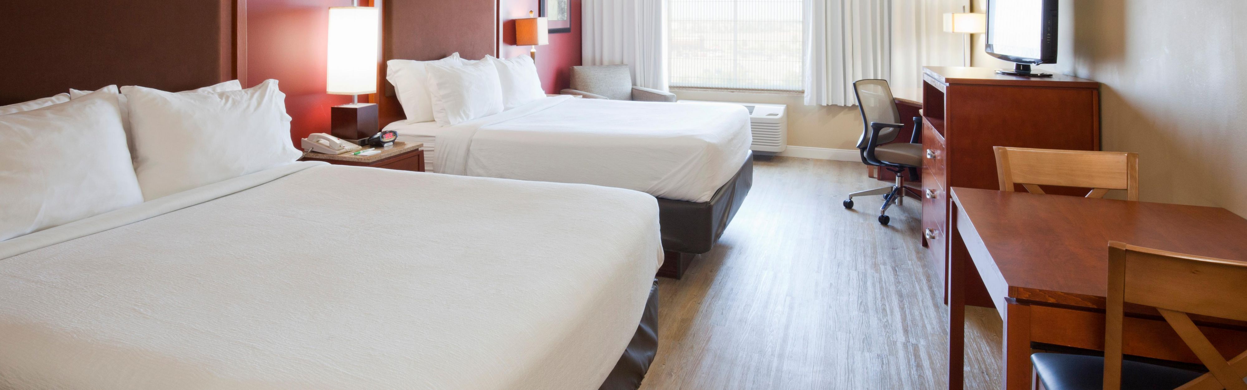 Holiday Inn Hotel Suites Maple Grove Nw Mpls Arbor Lks