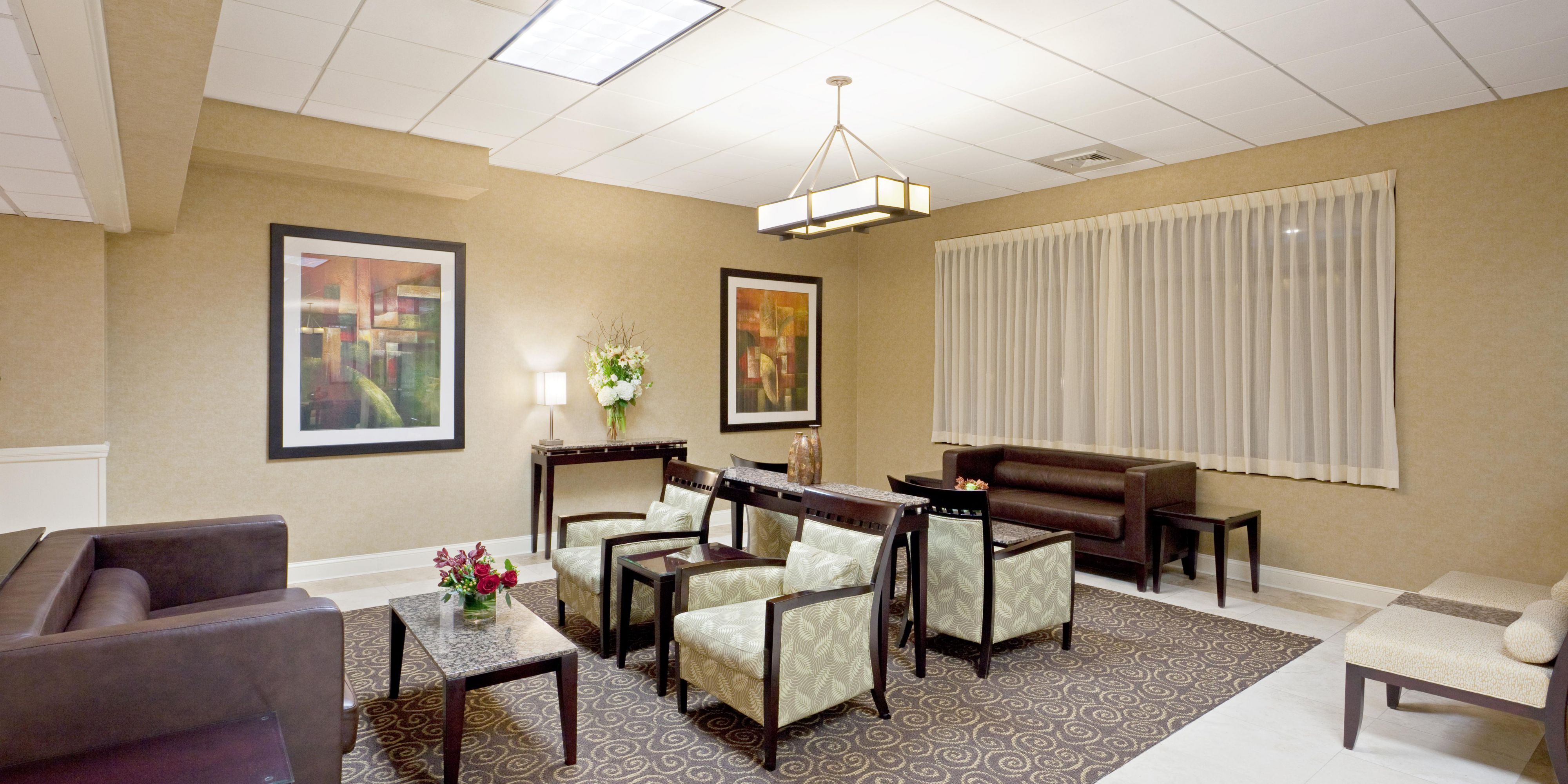 Family Hotels In Marlborough Ma With Pools Holiday Inn Suites