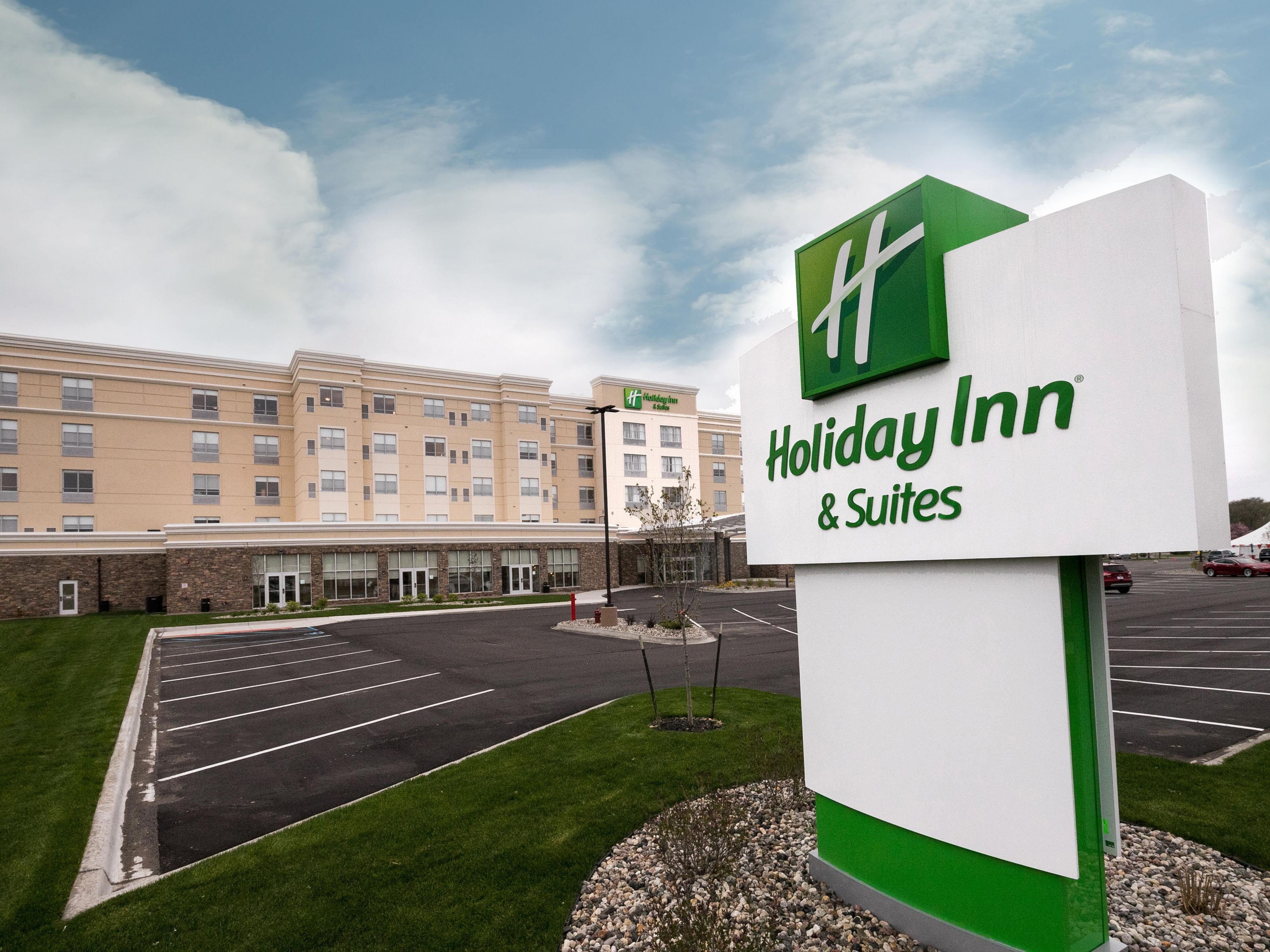 Hotels In Mt Pleasant Mi Holiday Inn Suites Mount Pleasant