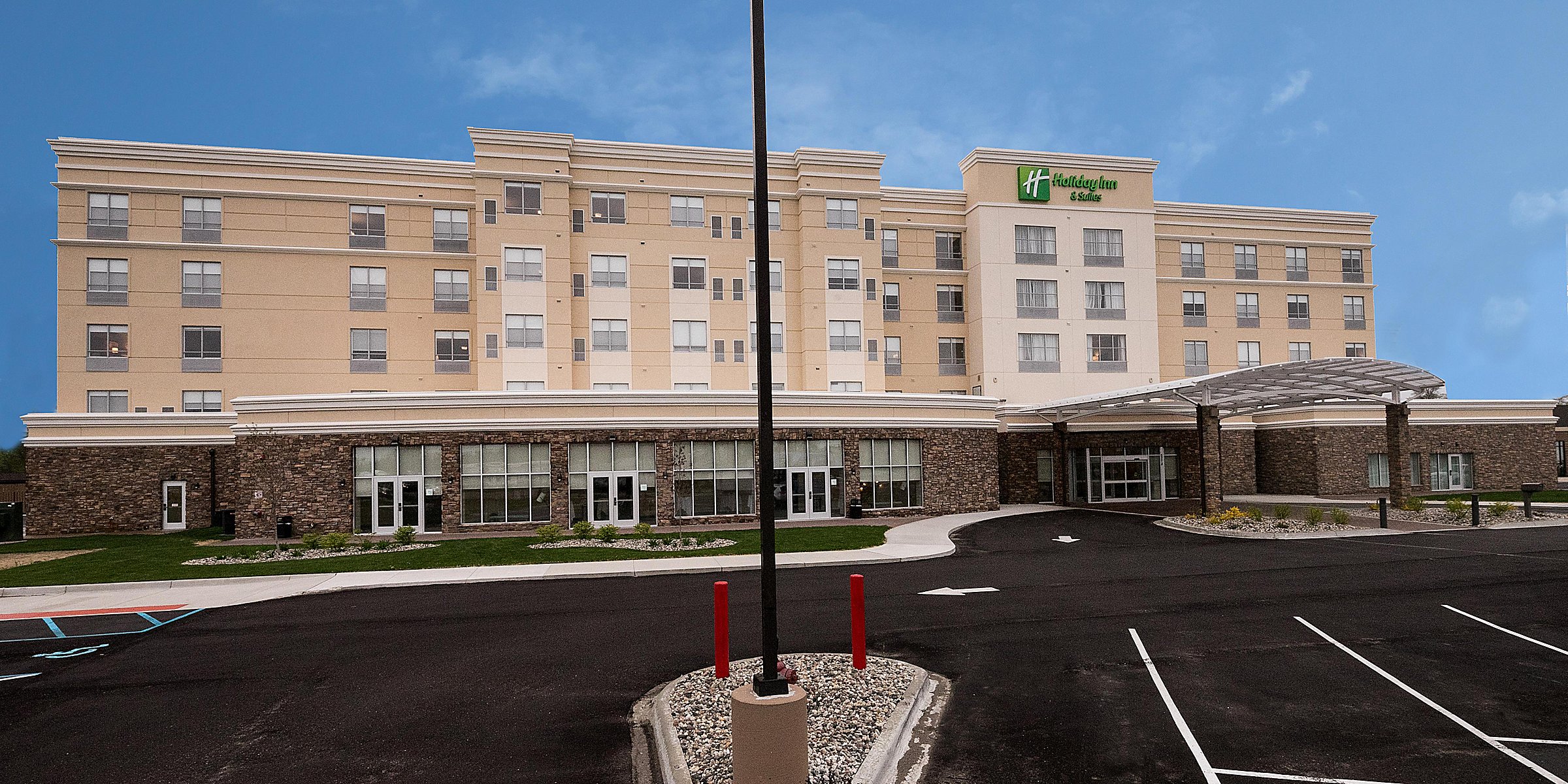 Hotels In Mt Pleasant Mi Holiday Inn Suites Mount Pleasant