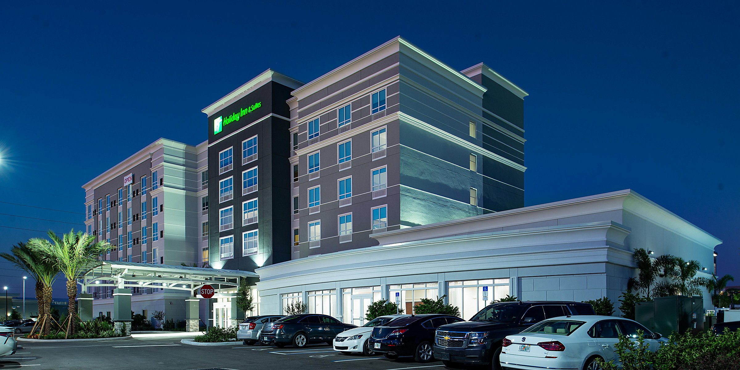 International Drive Orlando Hotels Holiday Inn Suites Orlando