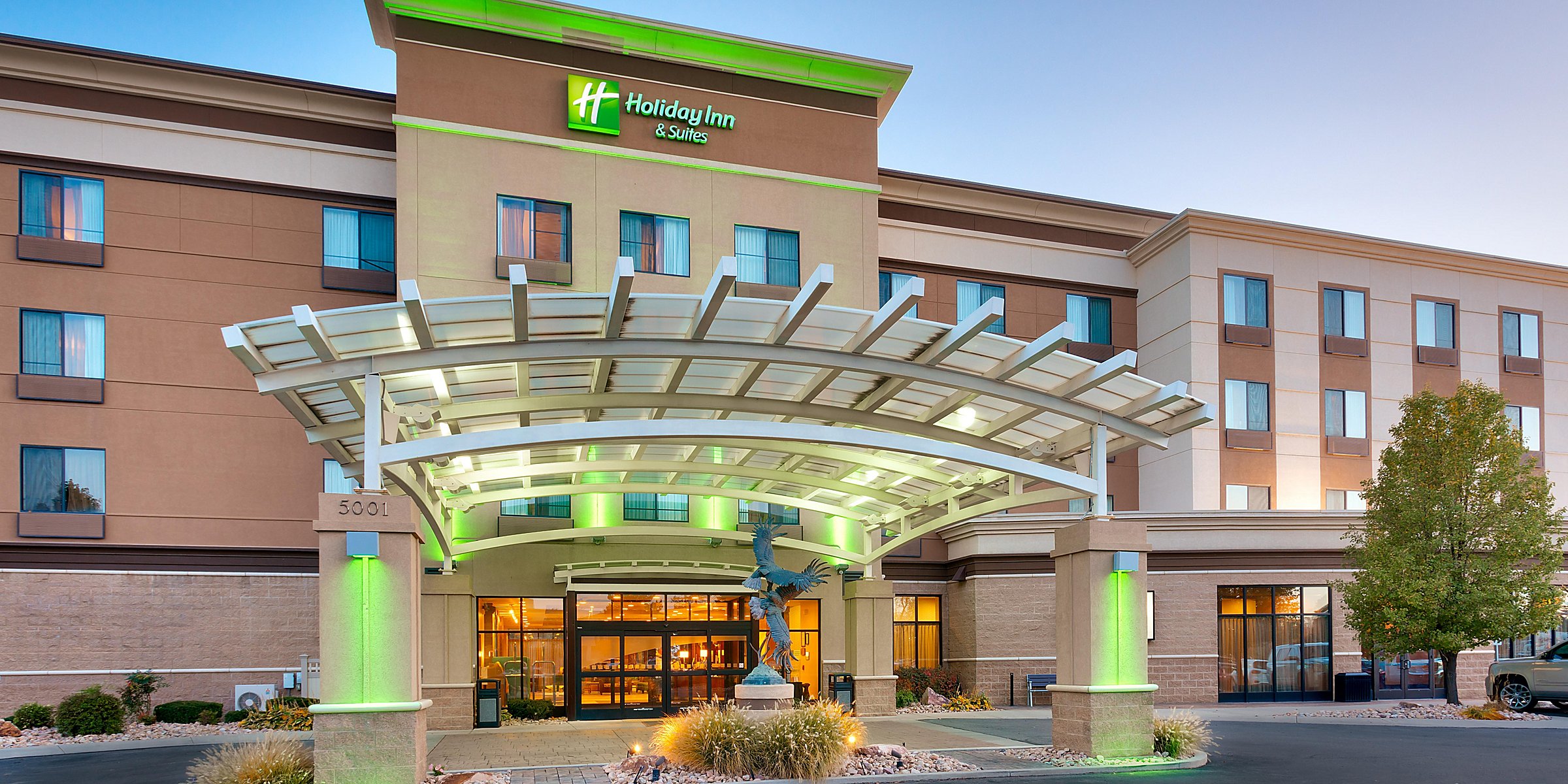 Airport Hotels With Free Shuttle Holiday Inn Suites Salt Lake