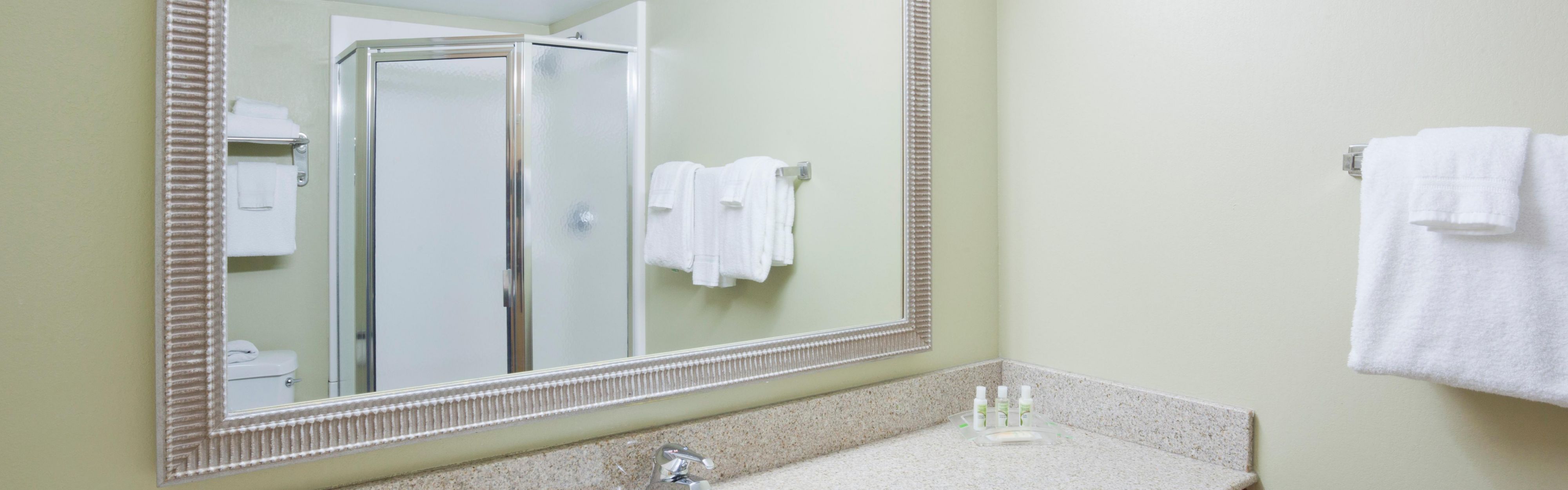 Holiday Inn Hotel Suites St Cloud Room Pictures Amenities